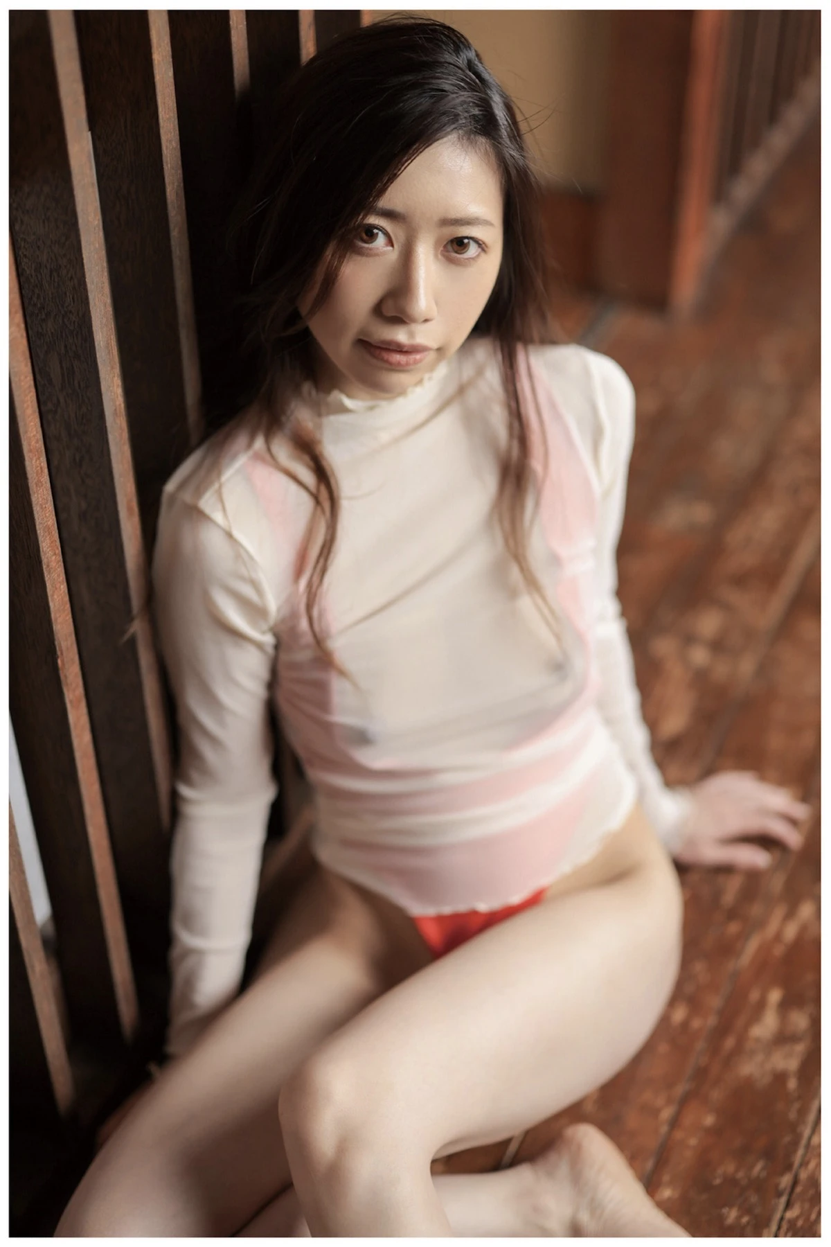 Manami Oura 大浦真奈美, ヌード写真集 「Nostalgia 回顧」 - P58