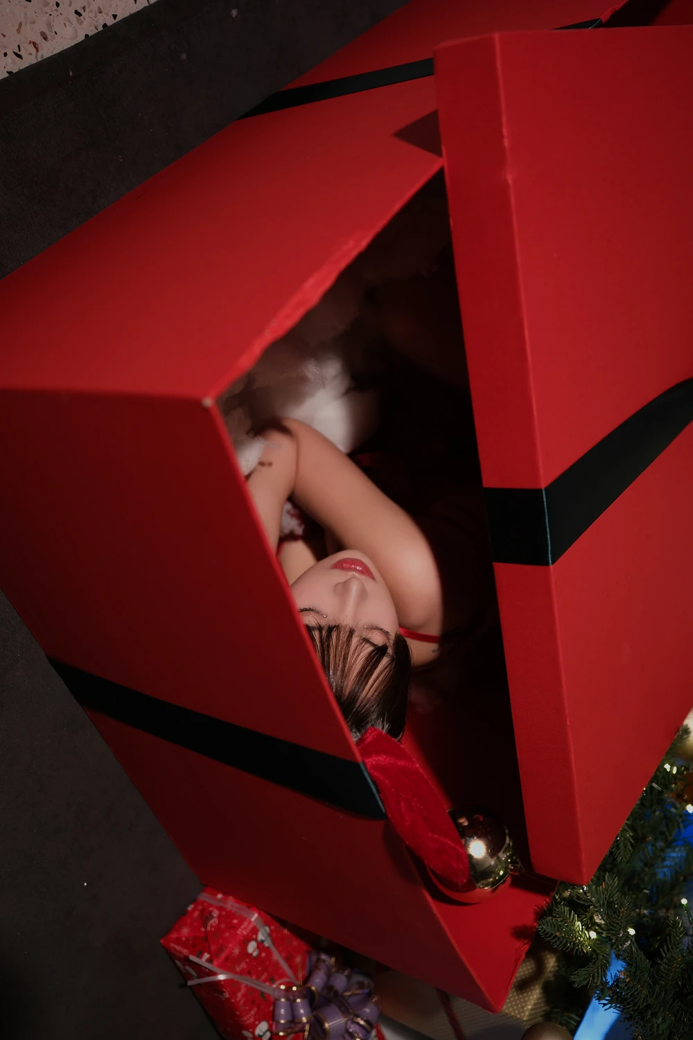 Son Yeeun 손예은 – Les Christmas - P1