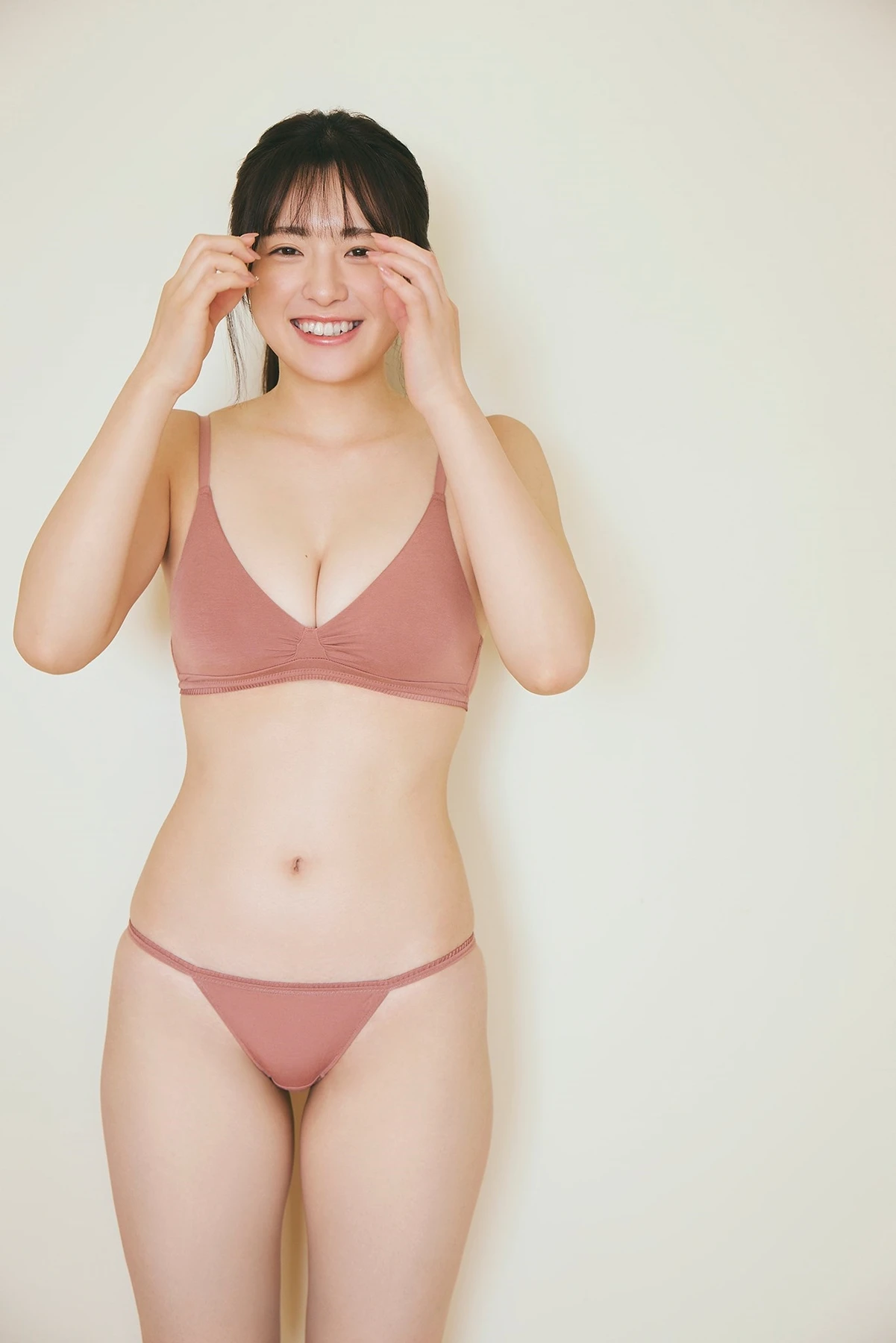 Yumena Nishino 西野夢菜, 写真集 「透明感、100パーセント。」 - P58