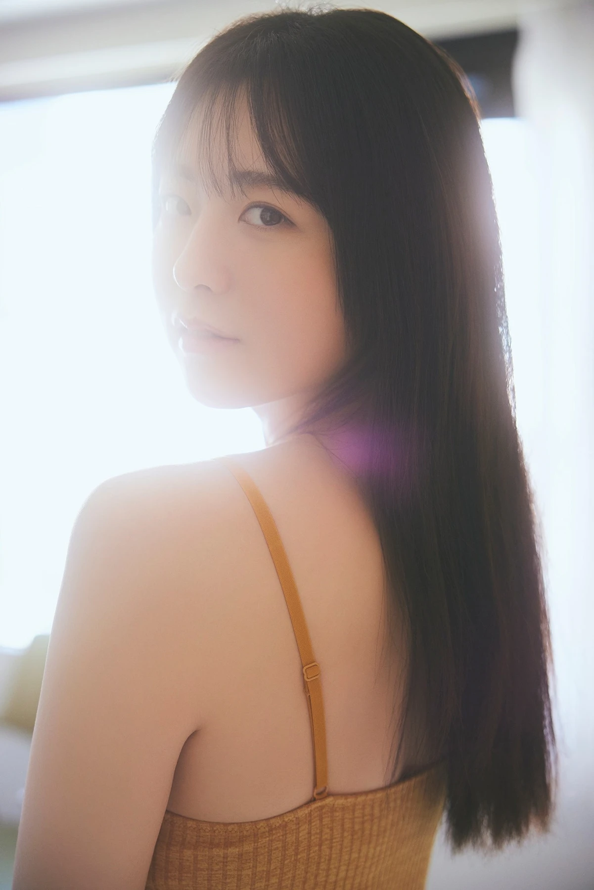 Yumena Nishino 西野夢菜, 写真集 「透明感、100パーセント。」 - P5