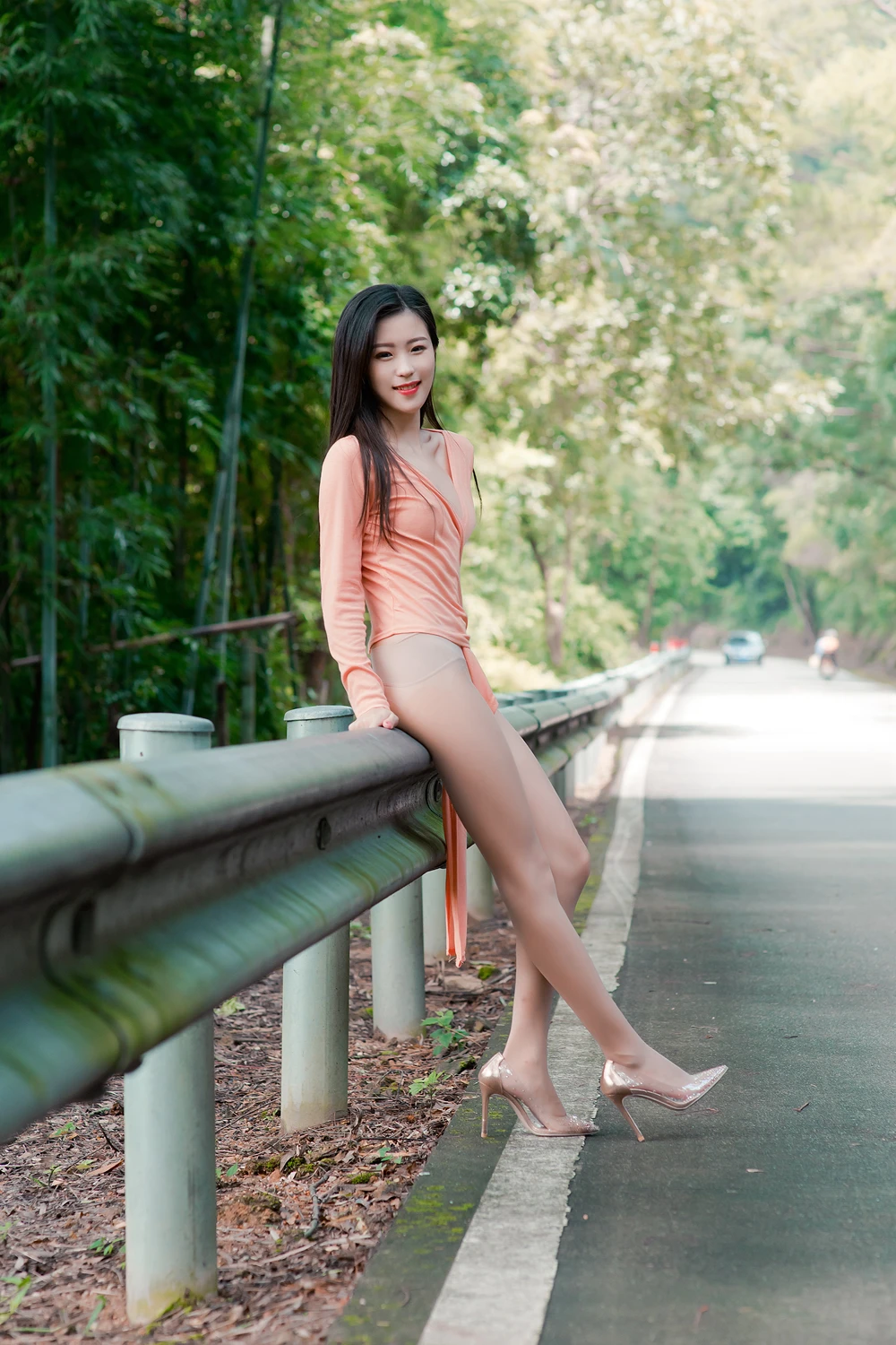 杨子嫣 – 户外女神的丝袜秀 - P48