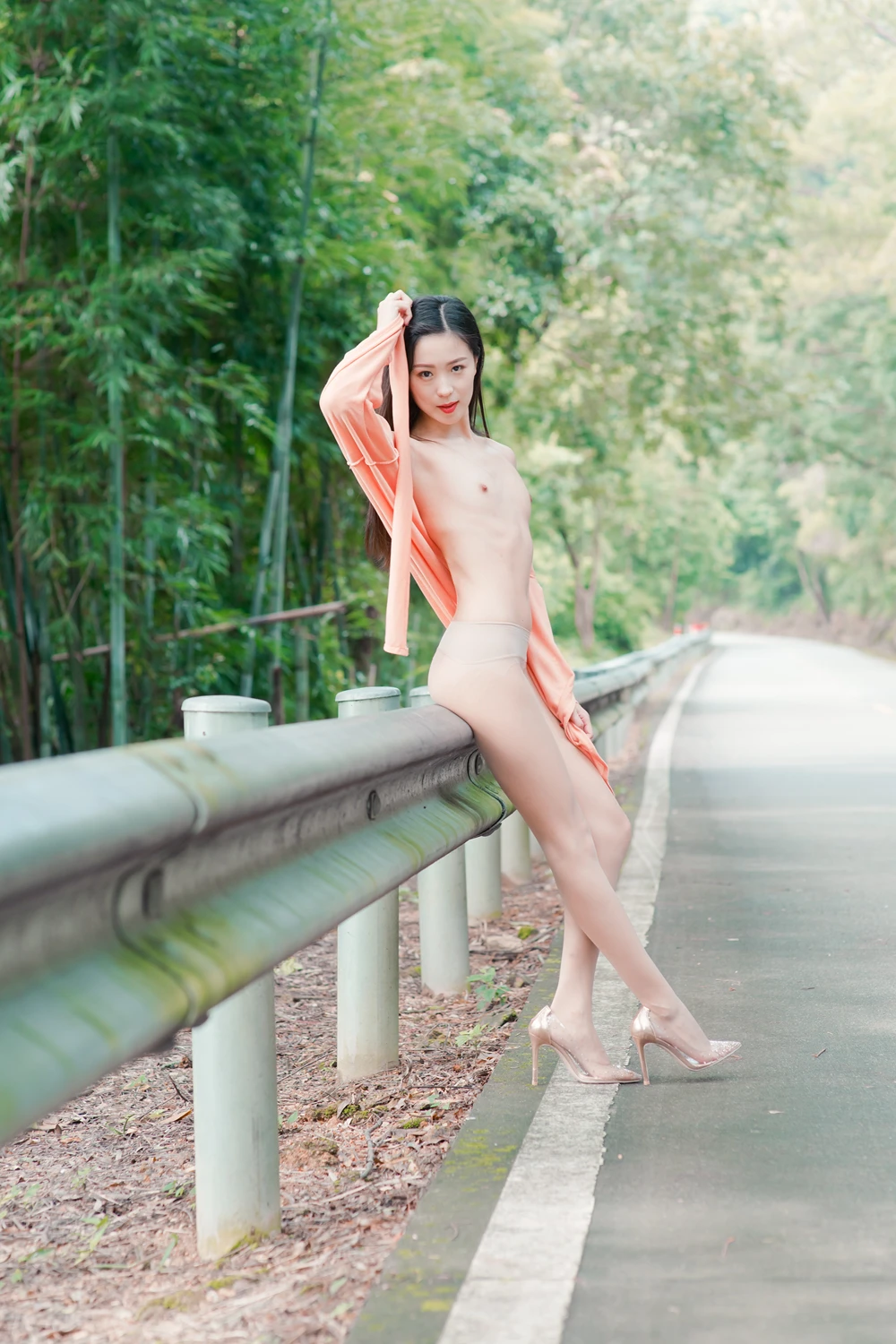 杨子嫣 – 户外女神的丝袜秀 - P52