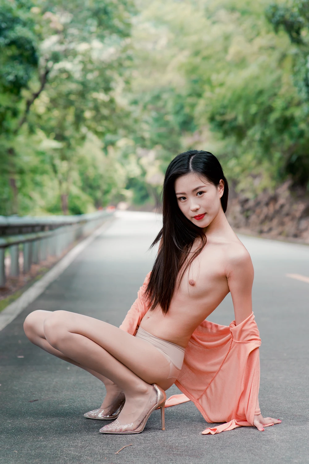 杨子嫣 – 户外女神的丝袜秀 - P57