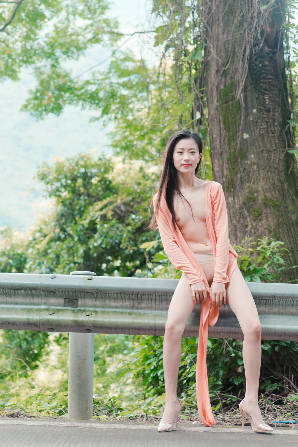 杨子嫣 – 户外女神的丝袜秀 - P60