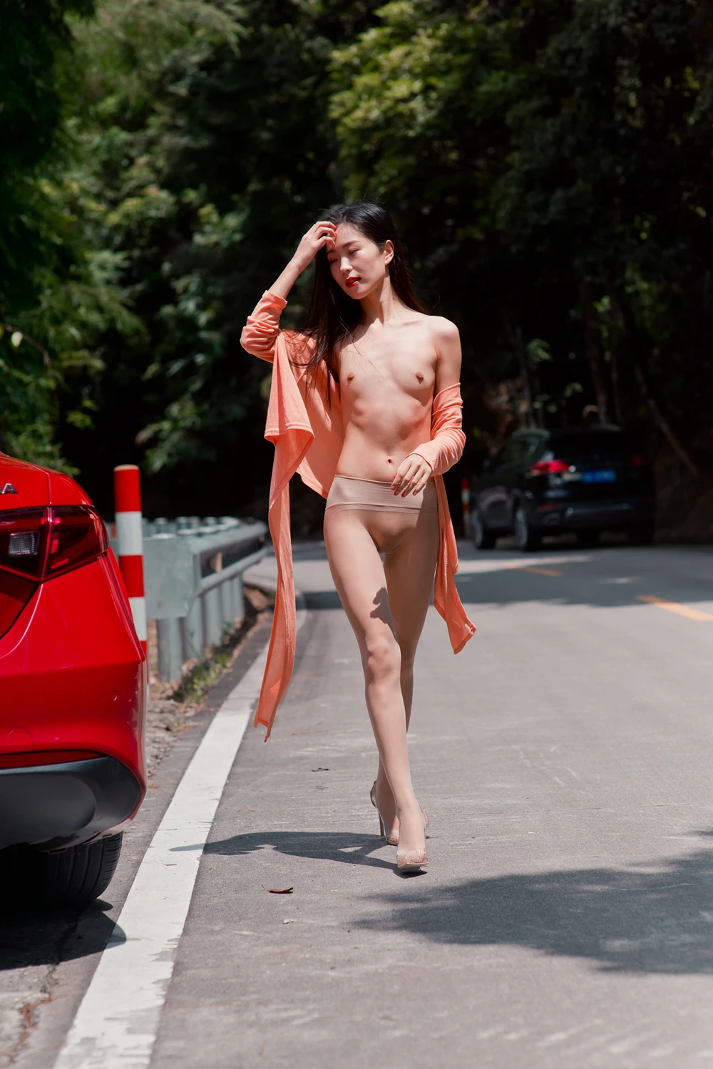 杨子嫣 – 户外女神的丝袜秀 - P85