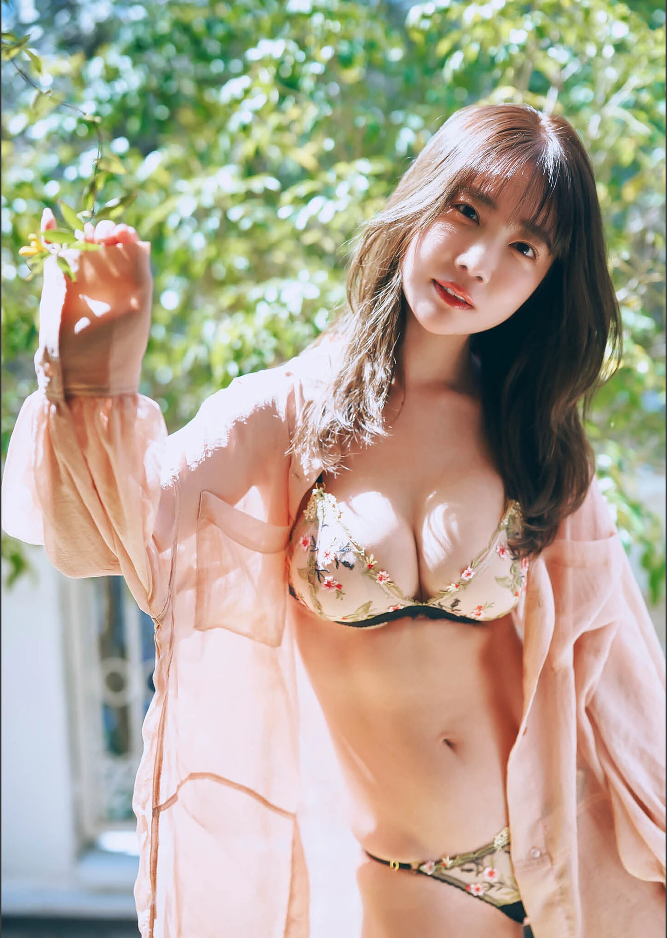 Kisumi Amau 天羽希純, デジタル写真集 「Sweet Nothings」 - P25