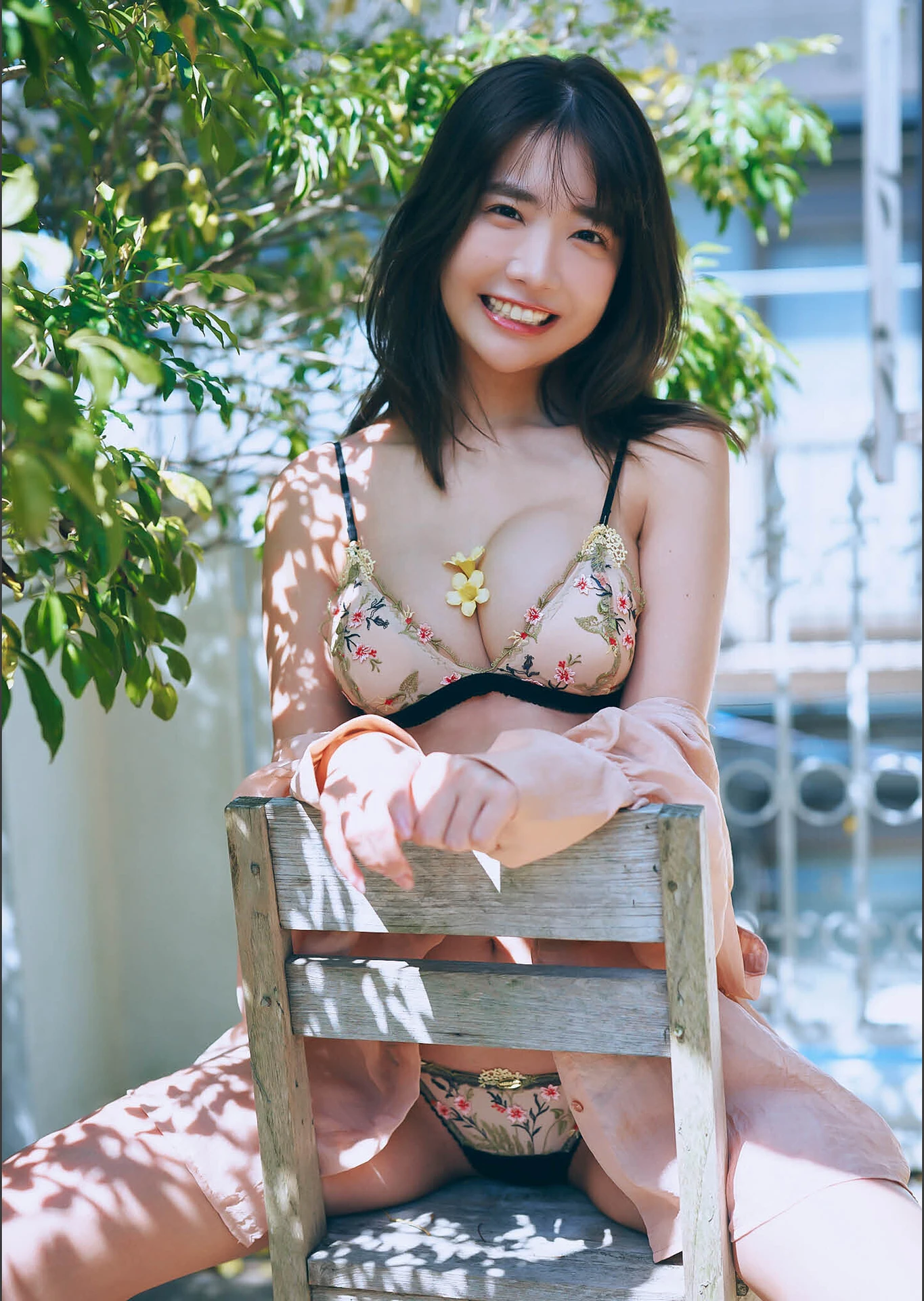 Kisumi Amau 天羽希純, デジタル写真集 「Sweet Nothings」 - P34