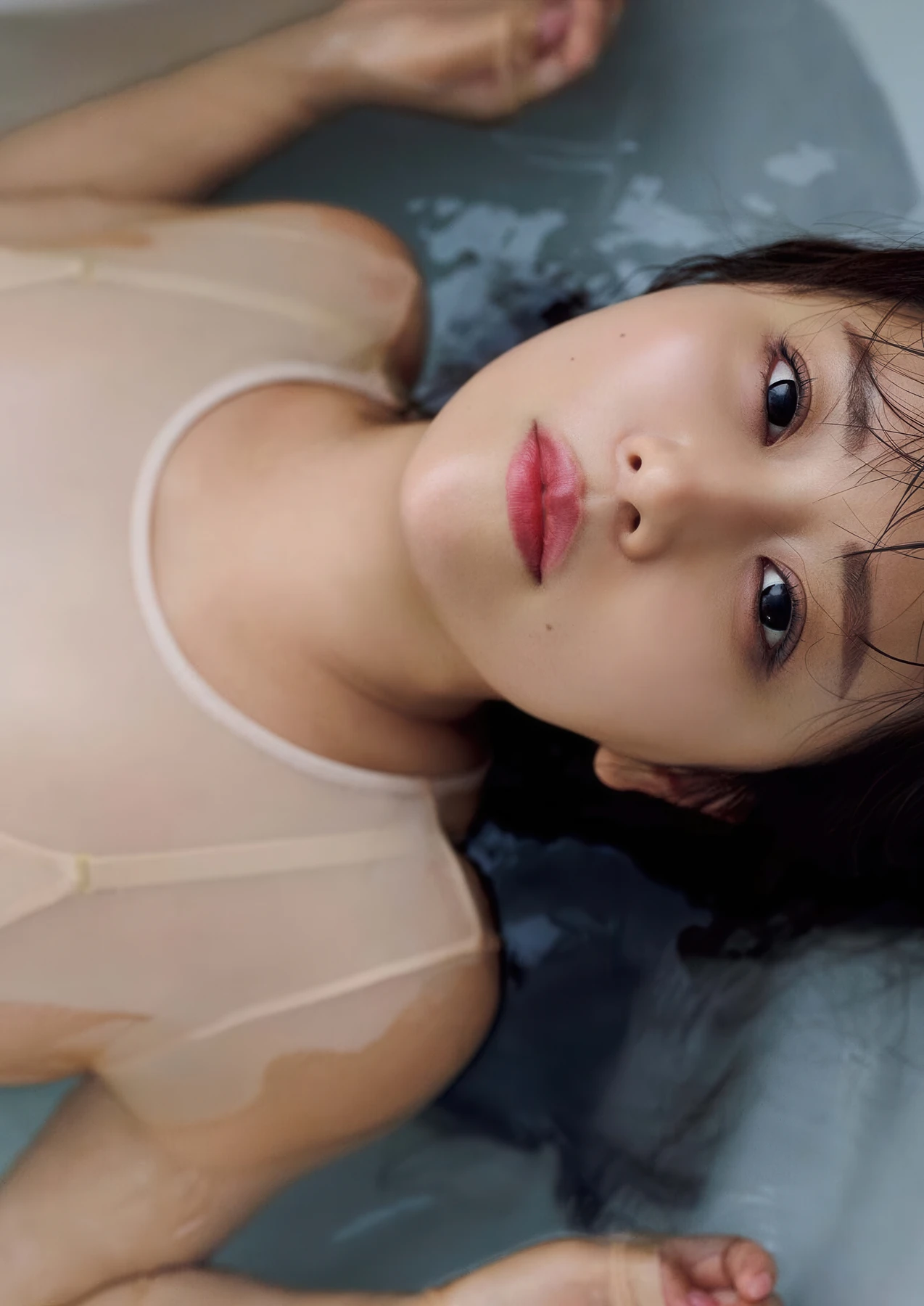 Yuka Iguchi 井口裕香, Big Comic Spirits 2026 No.26 (ビッグコミックスピリッツ 2026年26号) - P16