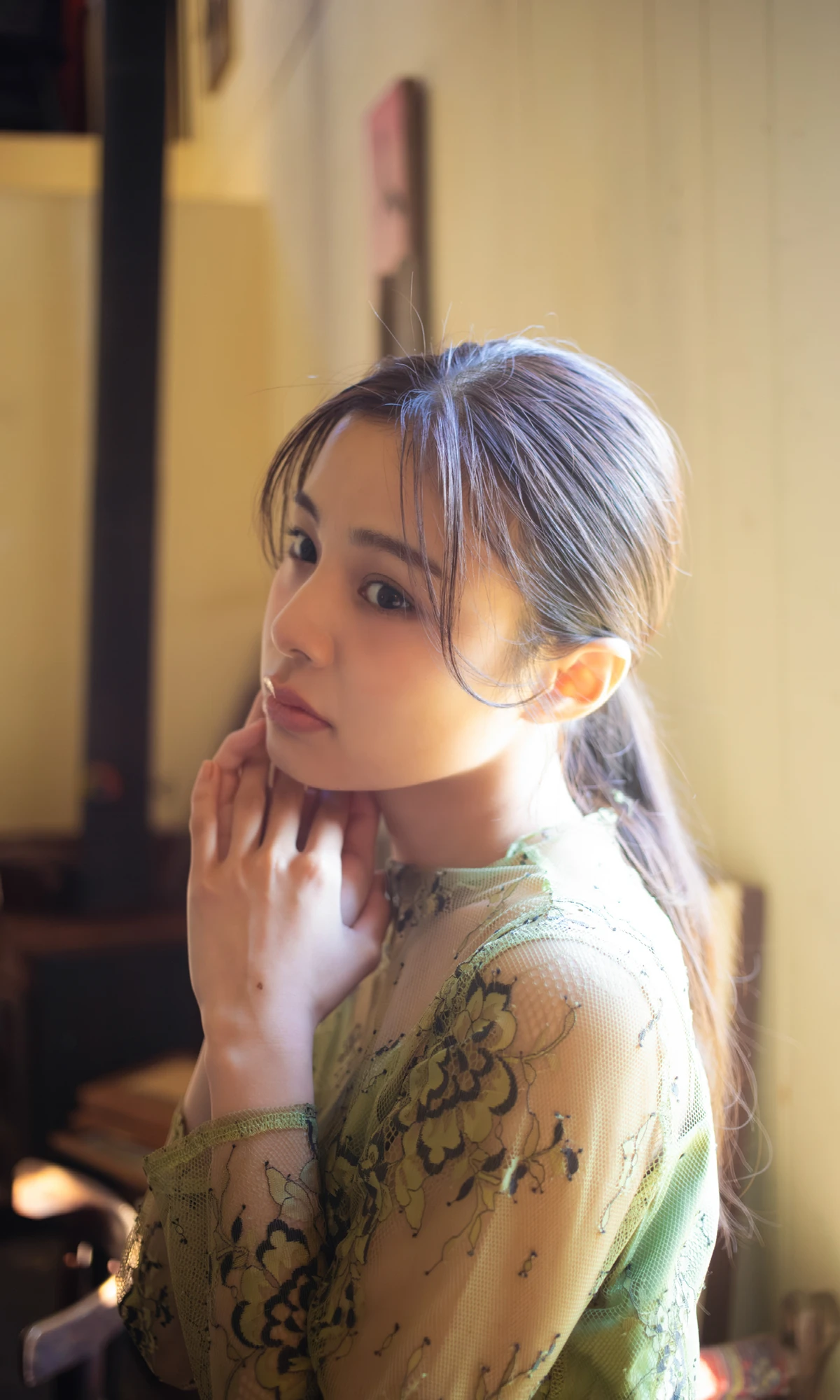 Hinata Homma 本間日陽, 写真集 「ピュアか、小悪魔か。」 - P9