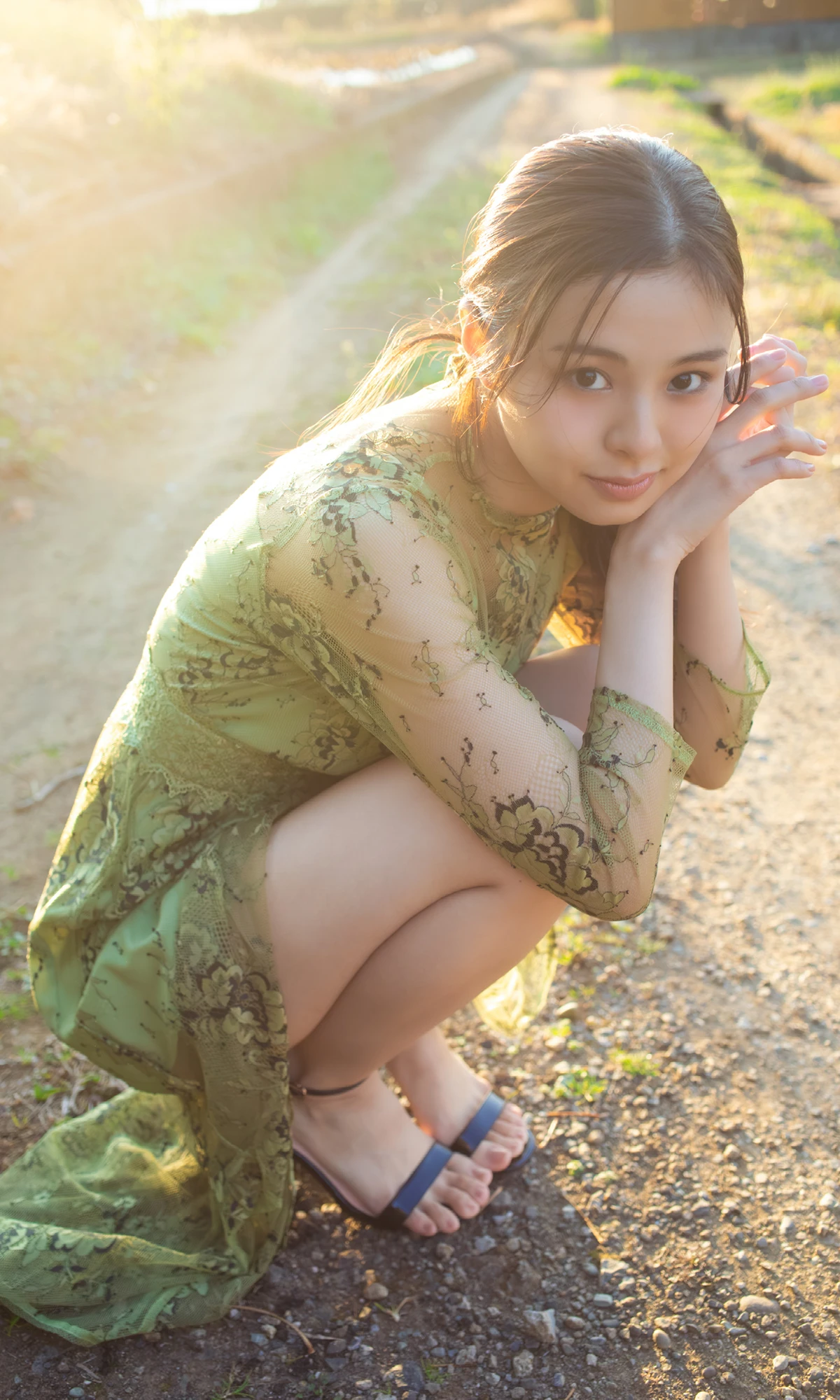 Hinata Homma 本間日陽, 写真集 「ピュアか、小悪魔か。」 - P2