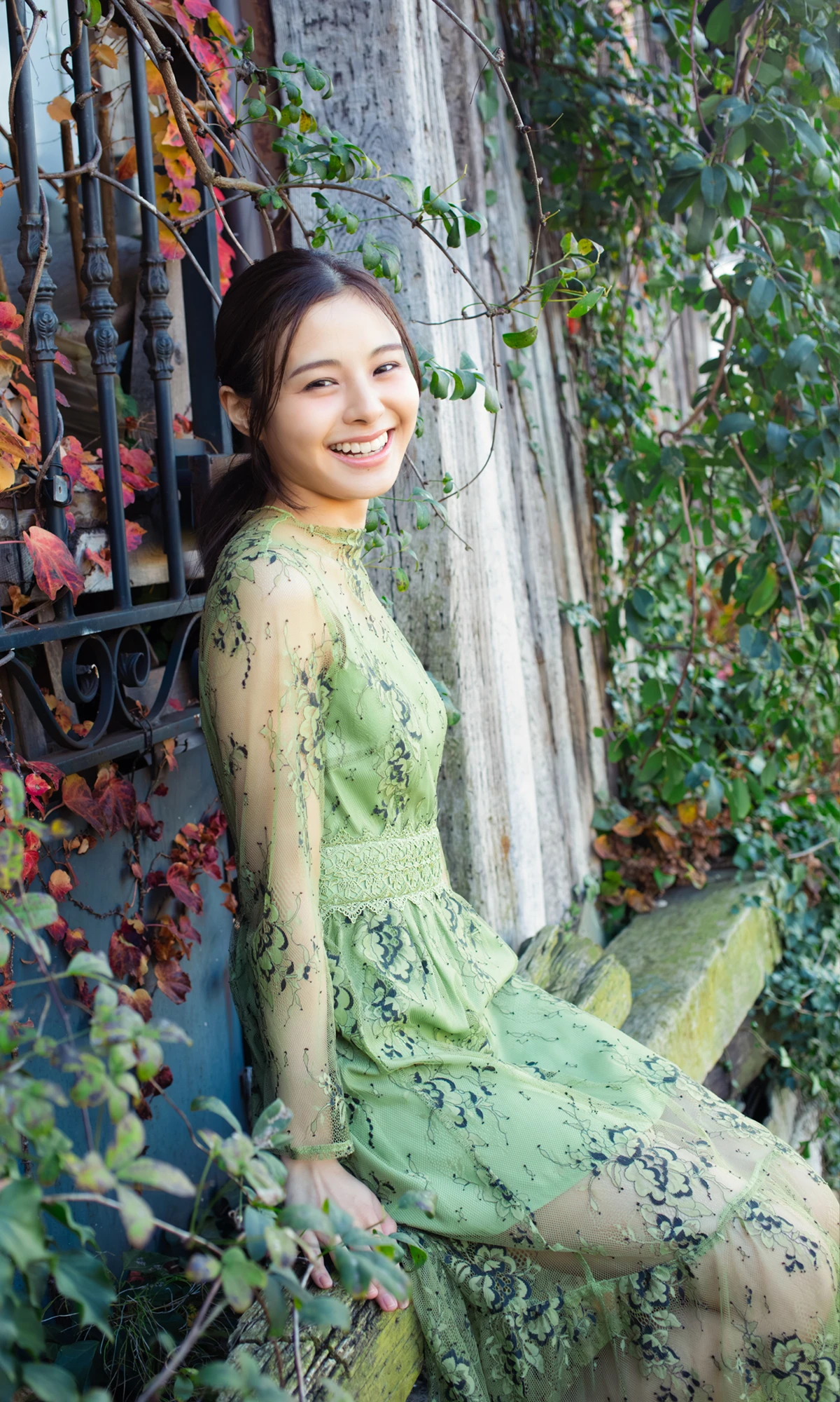 Hinata Homma 本間日陽, 写真集 「ピュアか、小悪魔か。」 - P8