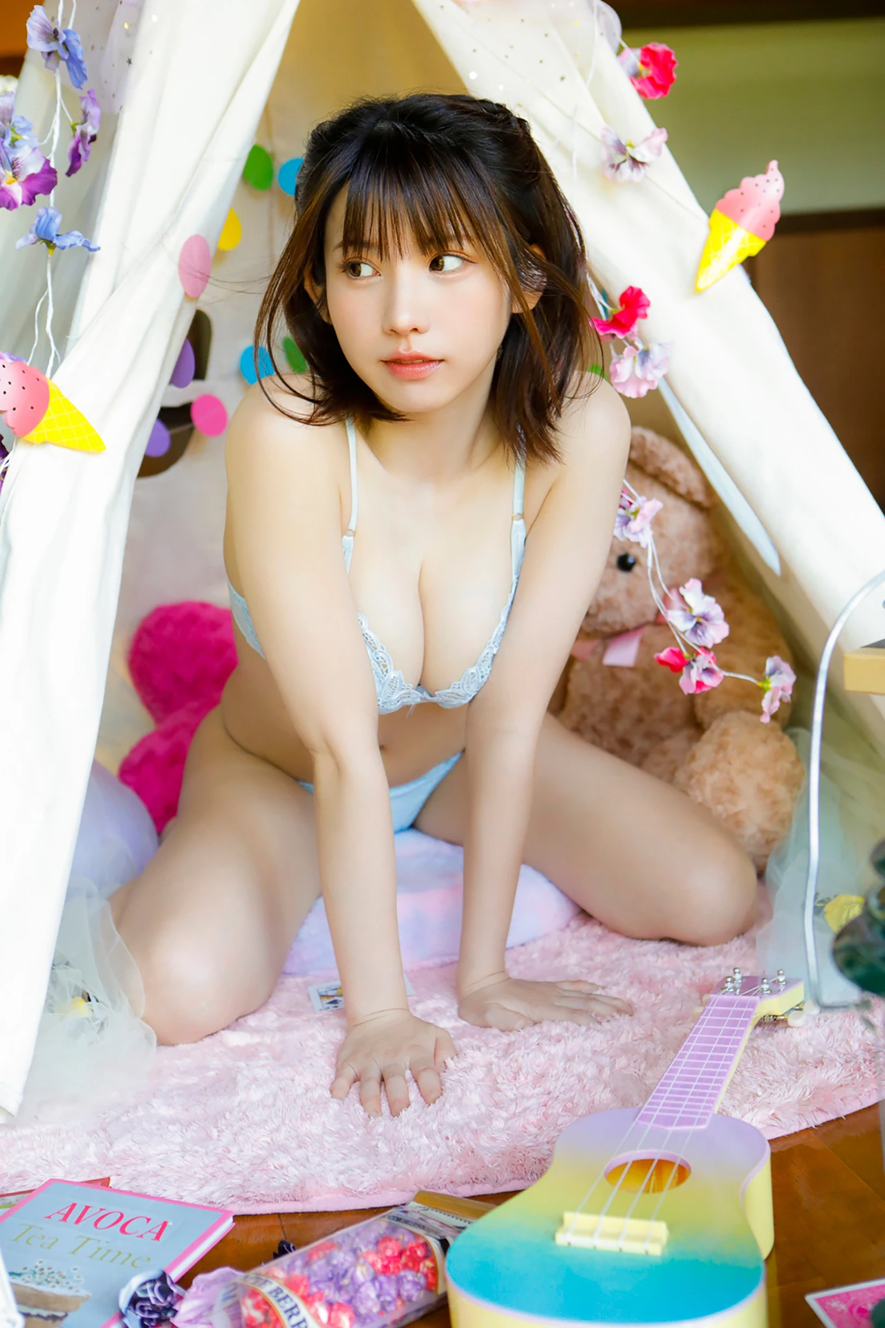 Enako えなこ, ヤングチャンピオンデジグラ 「えなこランド」 - P13