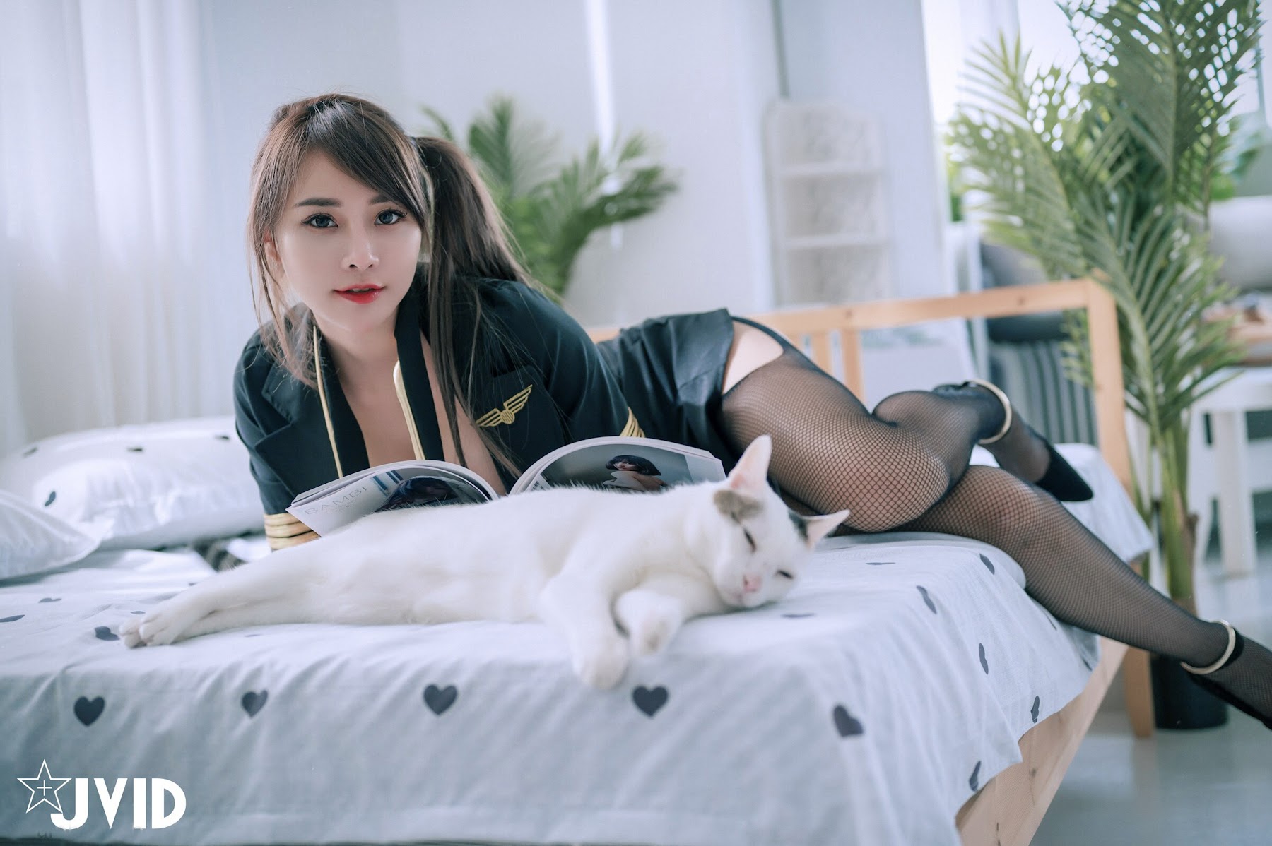 [JVID] Lele 樂樂 – 極品爆乳女神樂樂血脈噴張情欲空姐黑暗淫魔 - P44