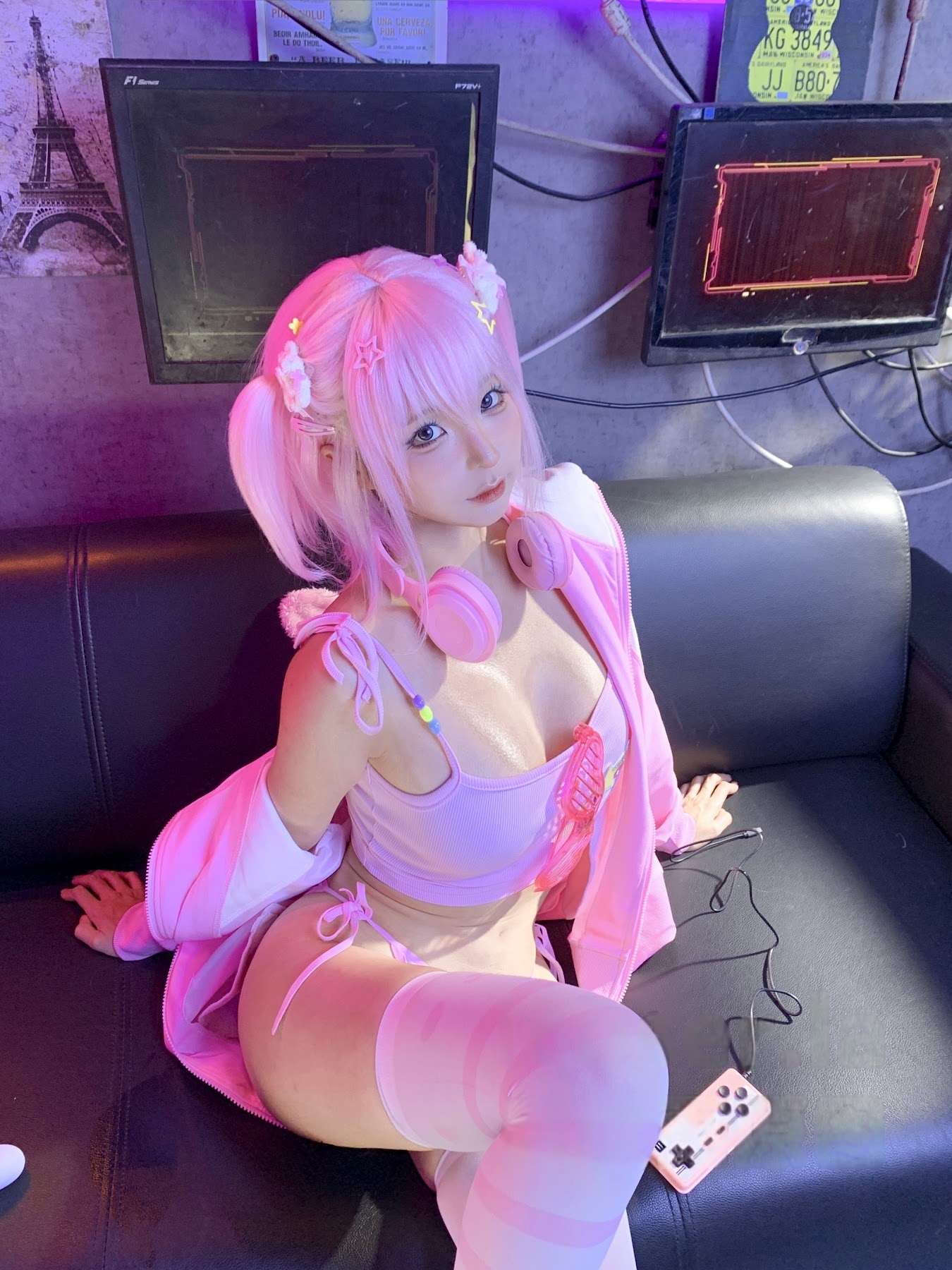 Coser@蠢沫沫 (chunmomo) – Game Girls - P71