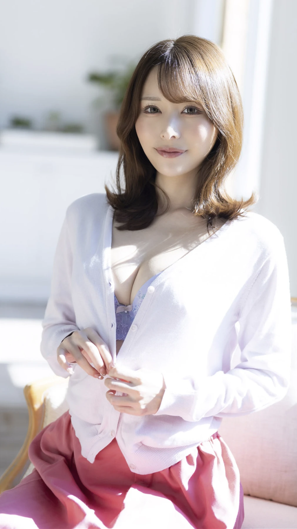 伊藤舞雪・桃園怜奈・小島みなみ・宇野まや, 特盛りクイーン Vol.01 - P9
