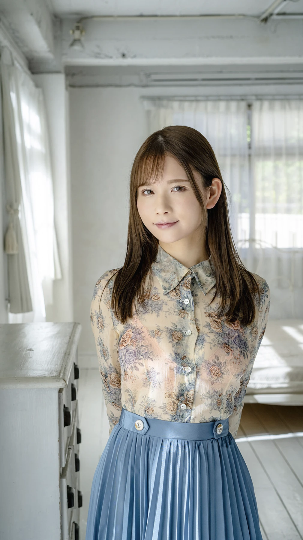 伊藤舞雪・桃園怜奈・小島みなみ・宇野まや, 特盛りクイーン Vol.01 - P16