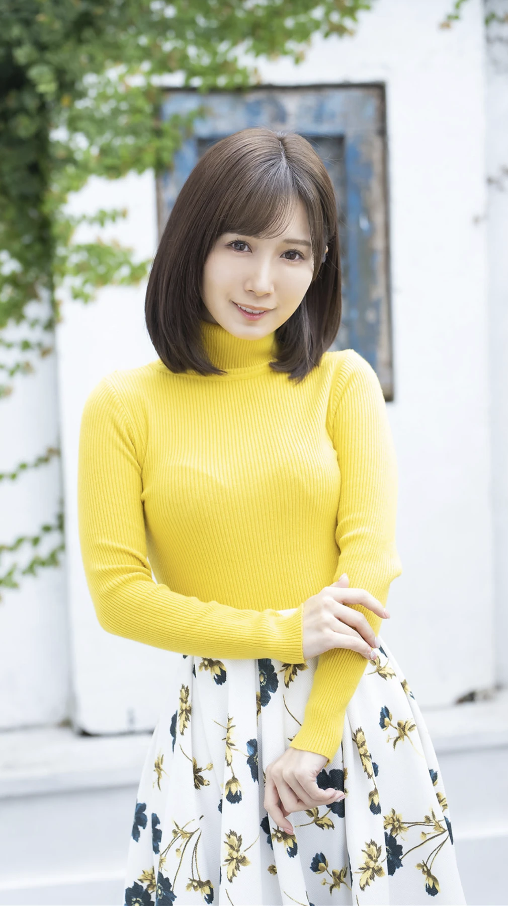 伊藤舞雪・桃園怜奈・小島みなみ・宇野まや, 特盛りクイーン Vol.01 - P34
