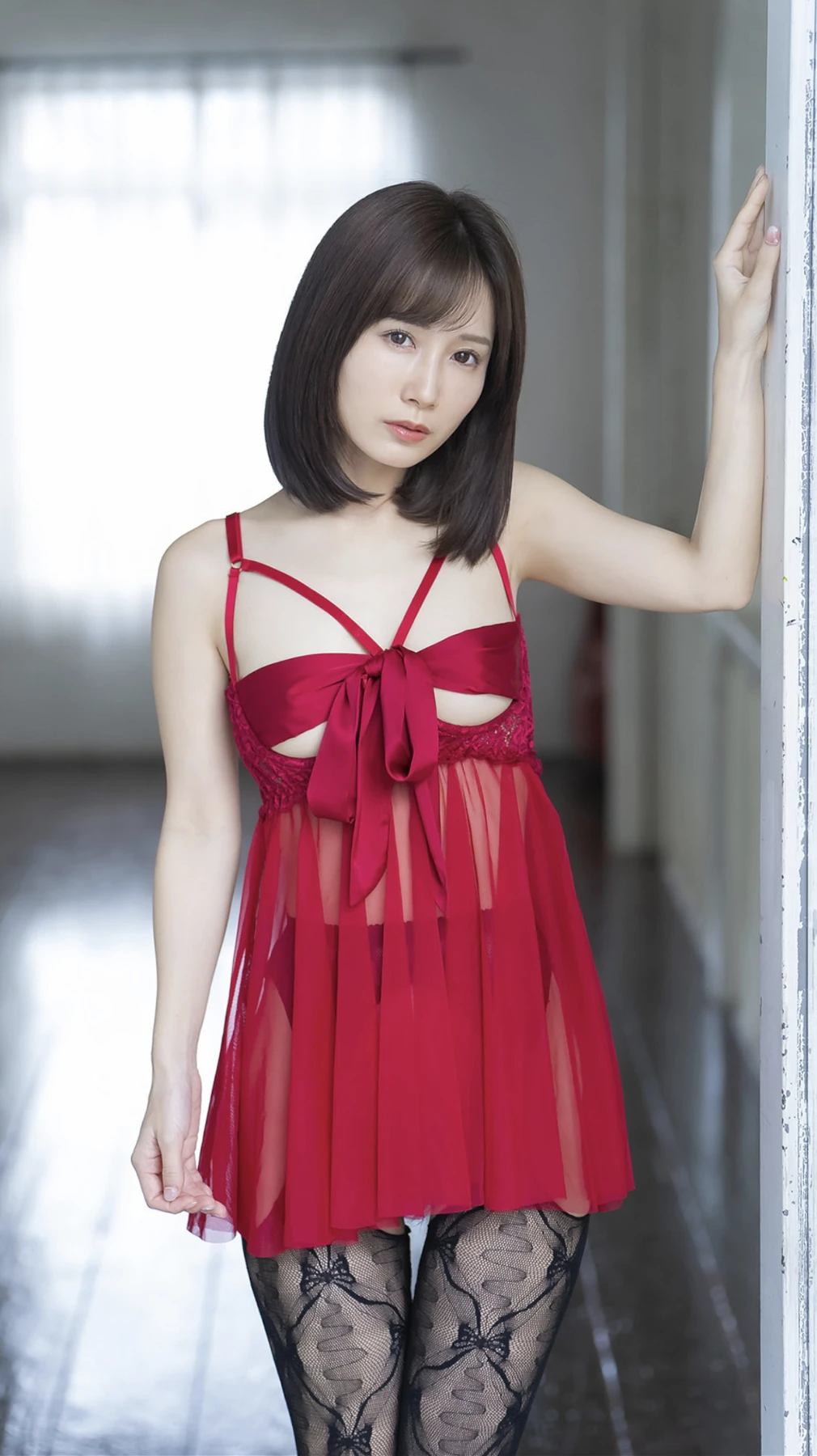 伊藤舞雪・桃園怜奈・小島みなみ・宇野まや, 特盛りクイーン Vol.01 - P42