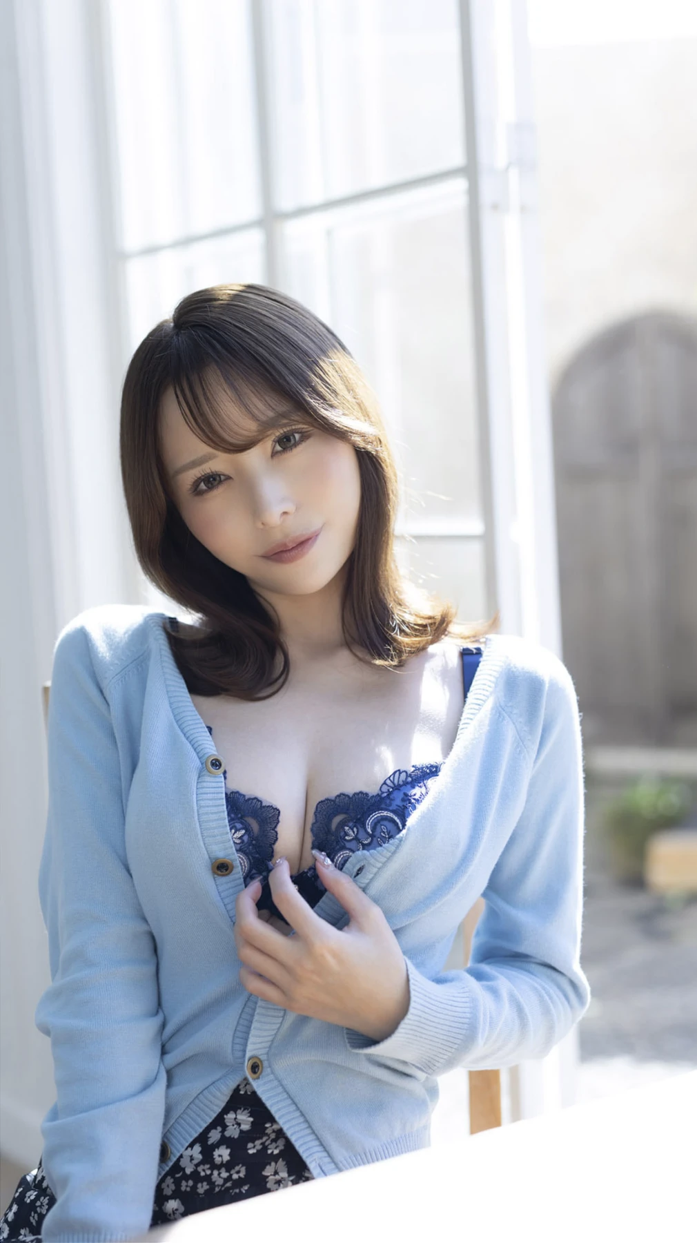 伊藤舞雪・桃園怜奈・小島みなみ・宇野まや, 特盛りクイーン Vol.01 - P7