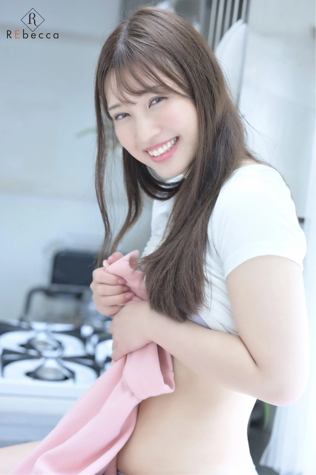 Rie Miyagi 宮城りえ, ヌード写真集 「Rie2 Stardust Angel S級アイドル」 - P25