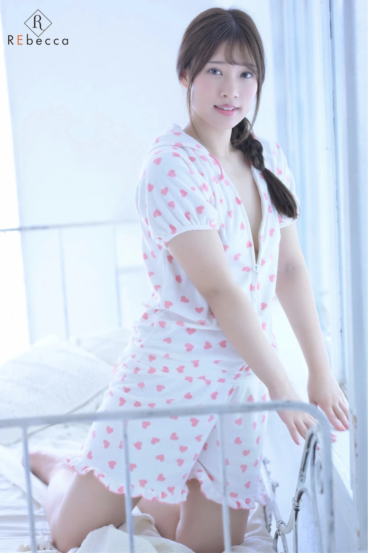 Rie Miyagi 宮城りえ, ヌード写真集 「Rie2 Stardust Angel S級アイドル」 - P81