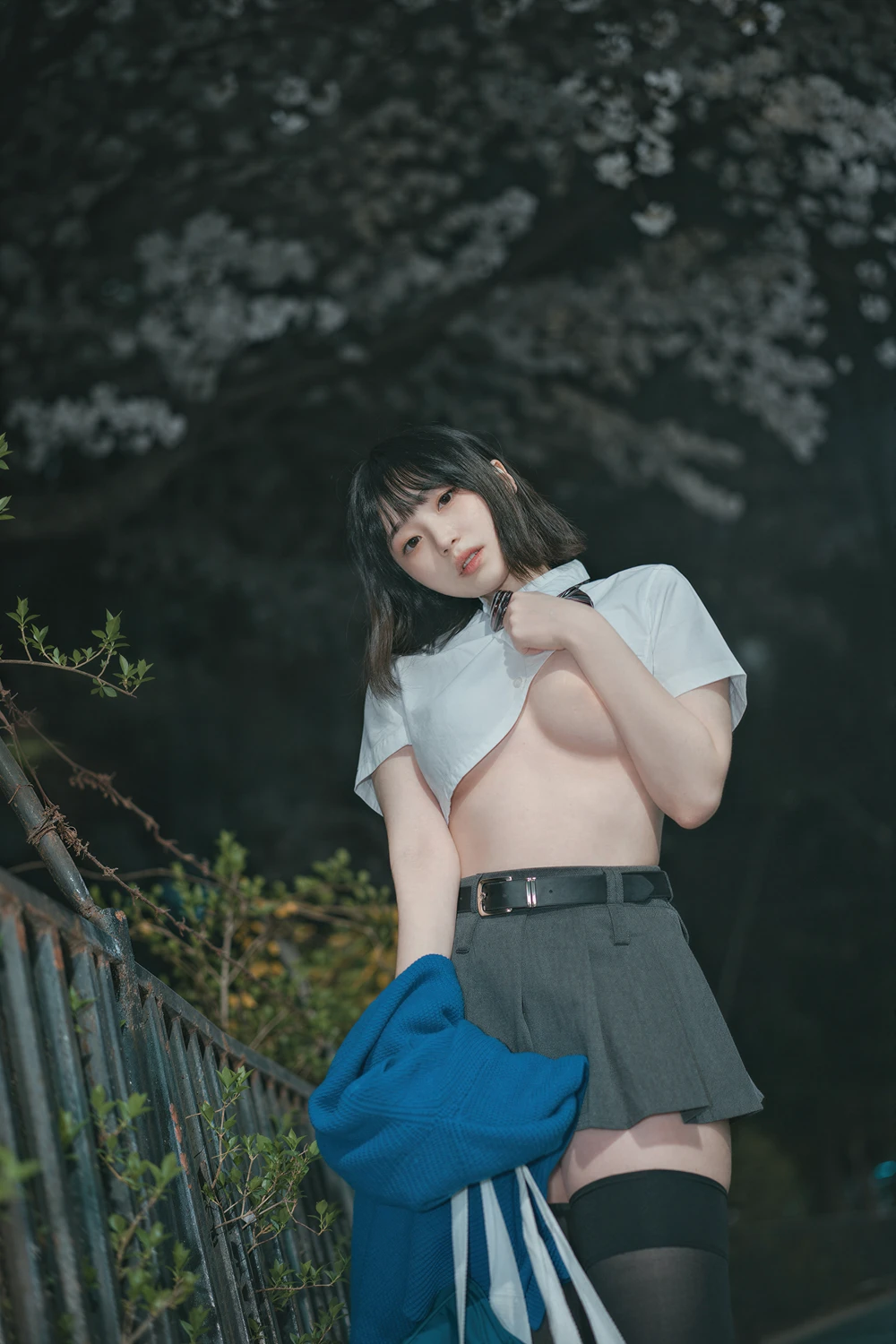 Bambi 밤비 – DJAWA Midnight Cherry Blossom - P12