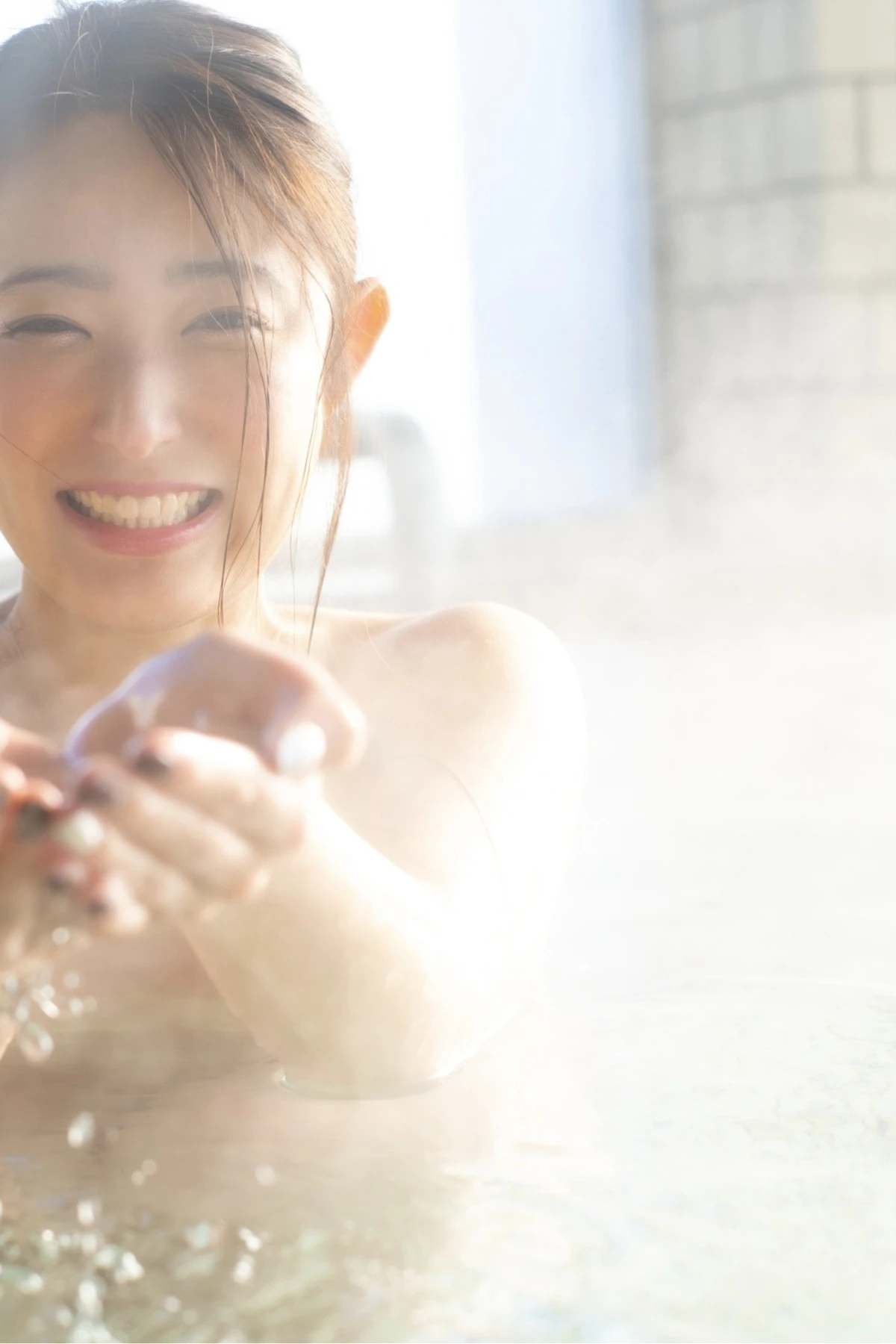 Suzu Matsuoka 松岡すず, Prestige 写真集 「鈴鳴り」 - P60