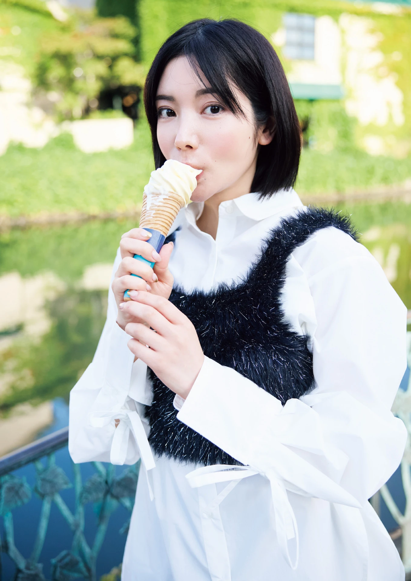 Karen Kaede 楓カレン, 写真集 カレンと行く北海道旅行二泊三日 - P7