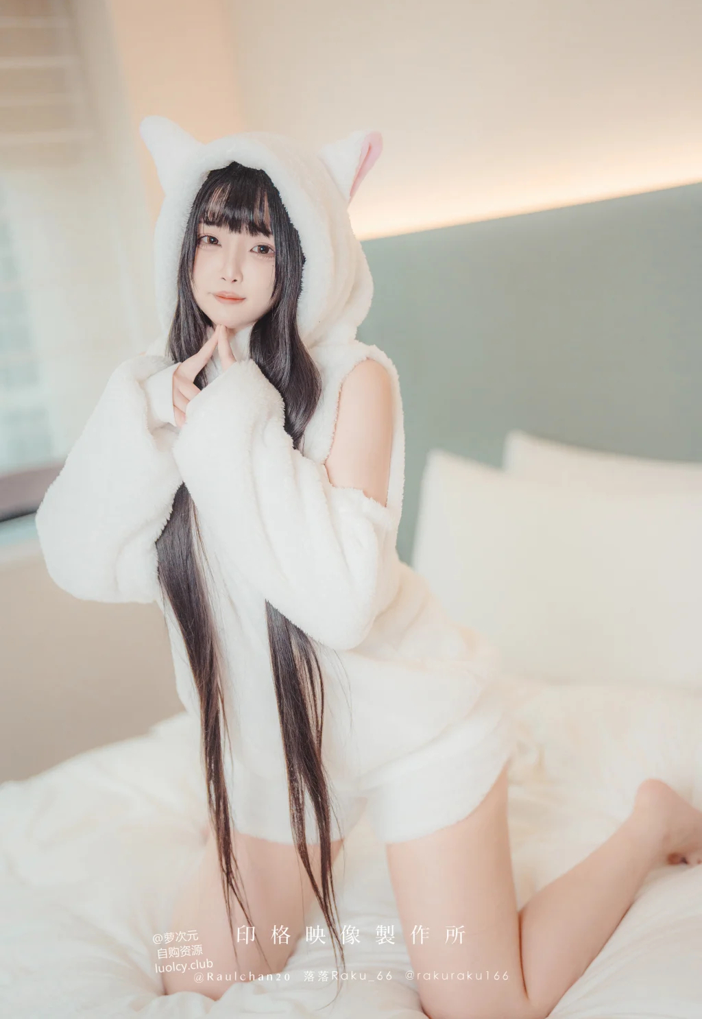 Coser@落落Raku: 8K 白衣小猫Kitten (44 photos) - P11