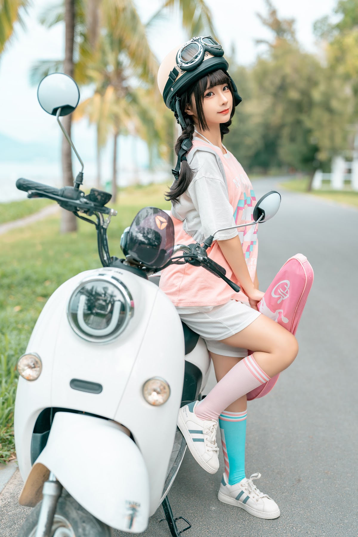 Coser@蠢沫沫 (chunmomo) – Electric Car - P55