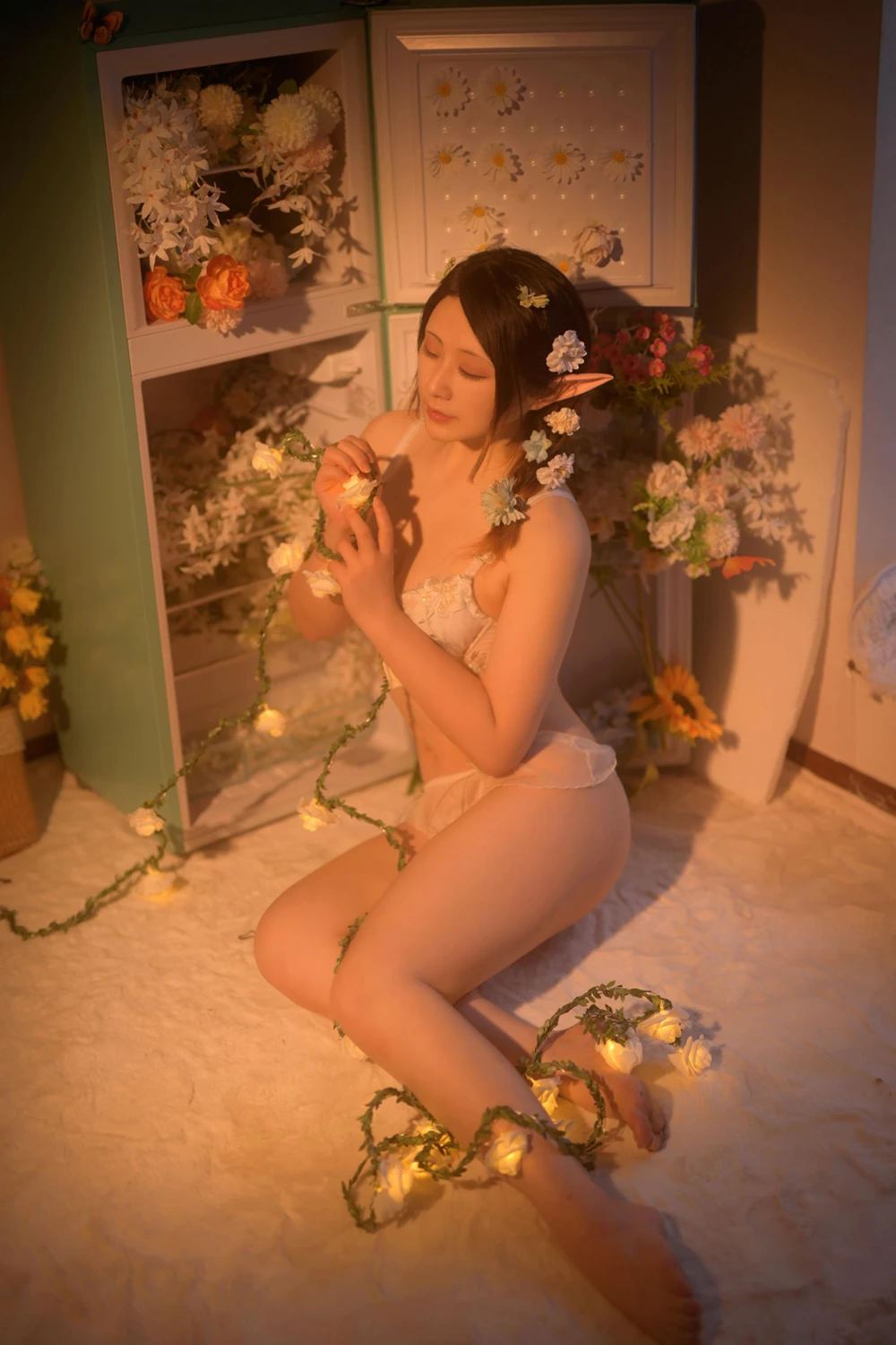Cosplay Zyra秋 – 俘虏刺客 & 繁花 - P14