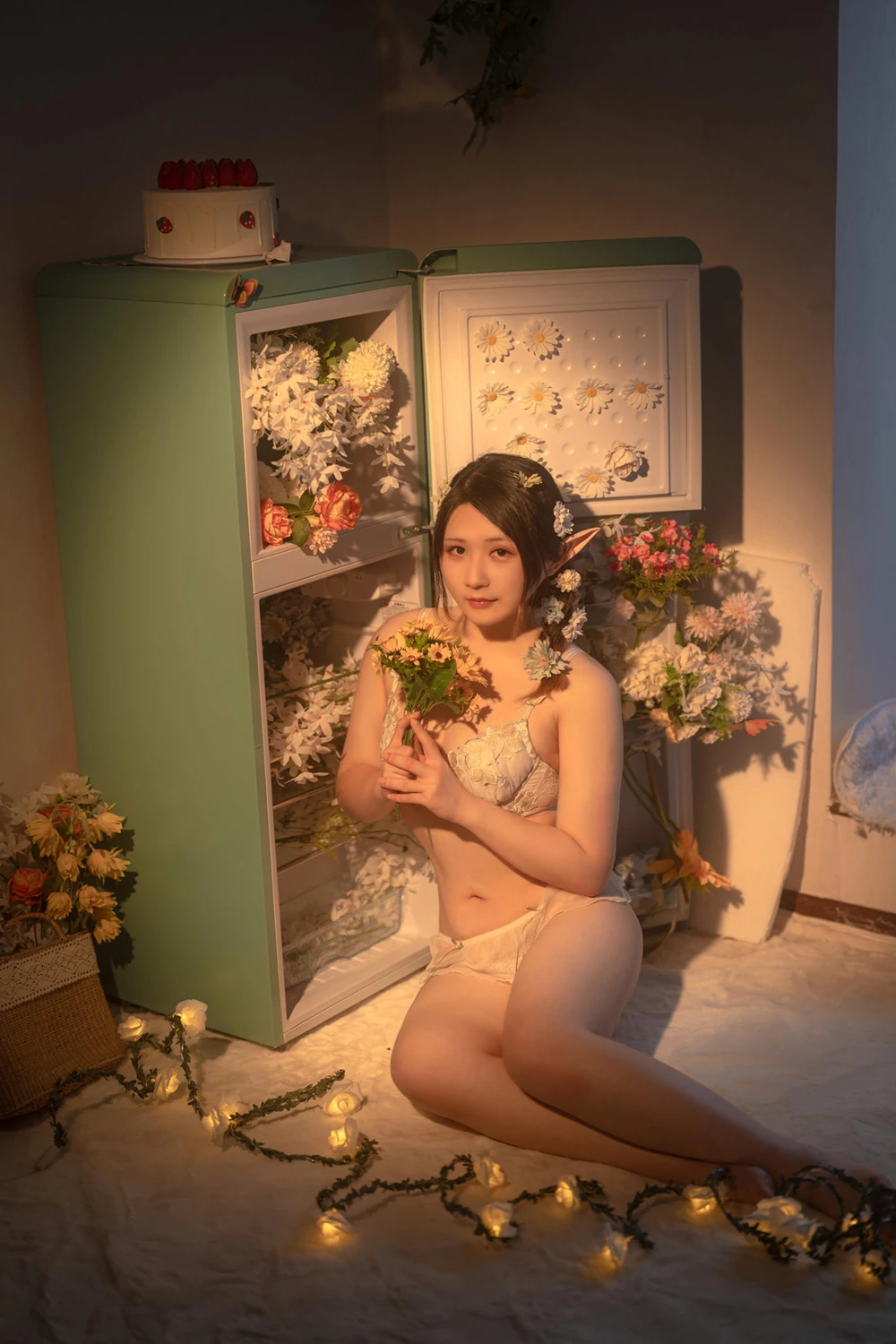 Cosplay Zyra秋 – 俘虏刺客 & 繁花 - P8