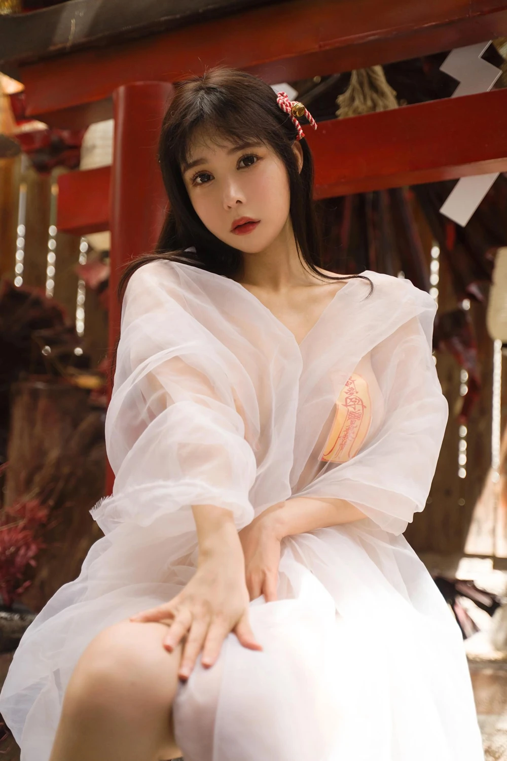 Cosplay 亚马逊鲶鱼 – 神社符纸巫女 - P64