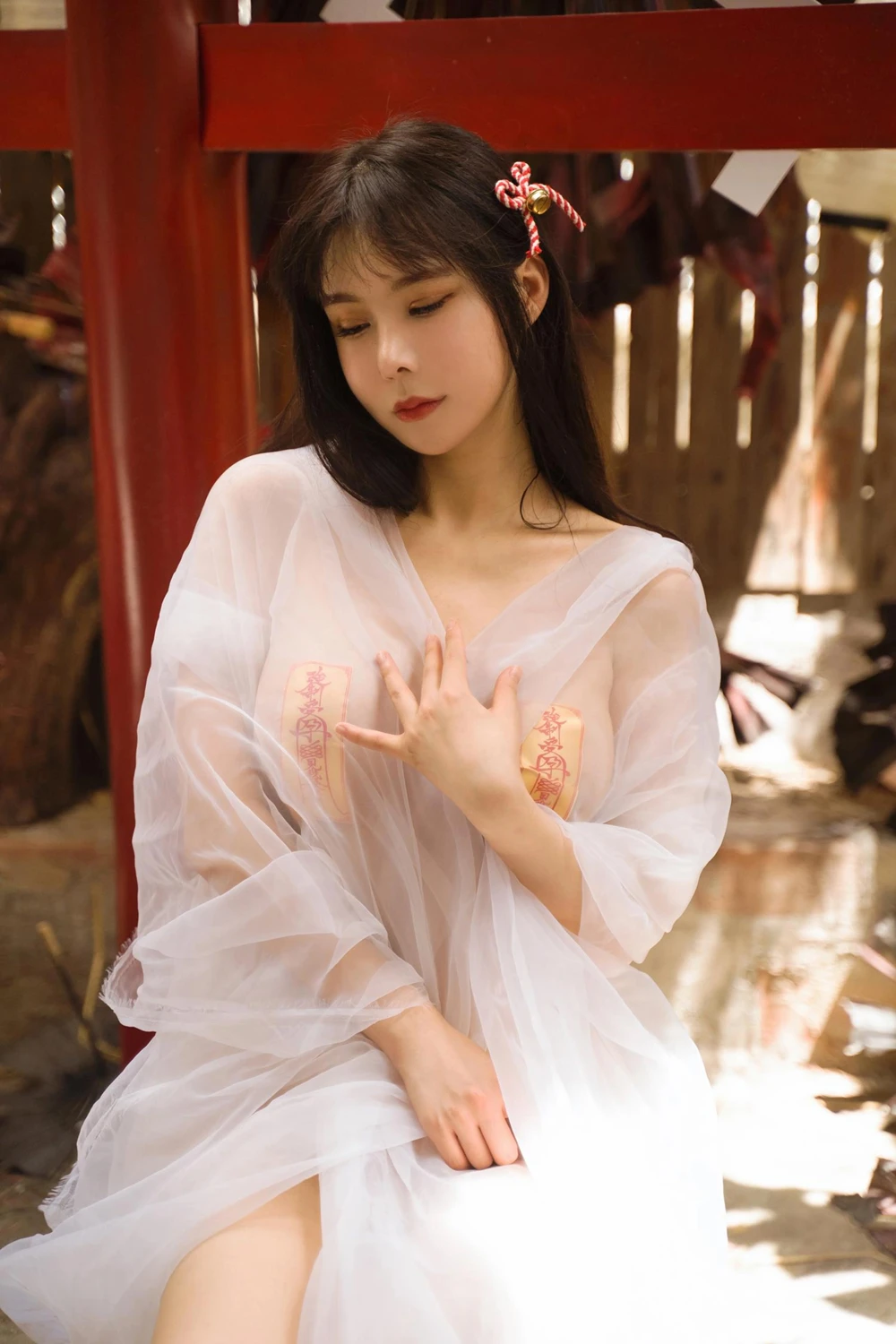Cosplay 亚马逊鲶鱼 – 神社符纸巫女 - P65