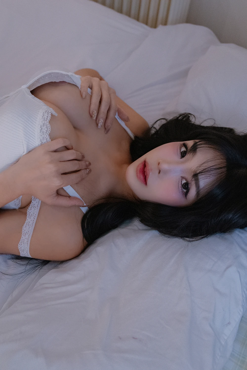 Ailee – Photobook 「On the Bed」 - P40