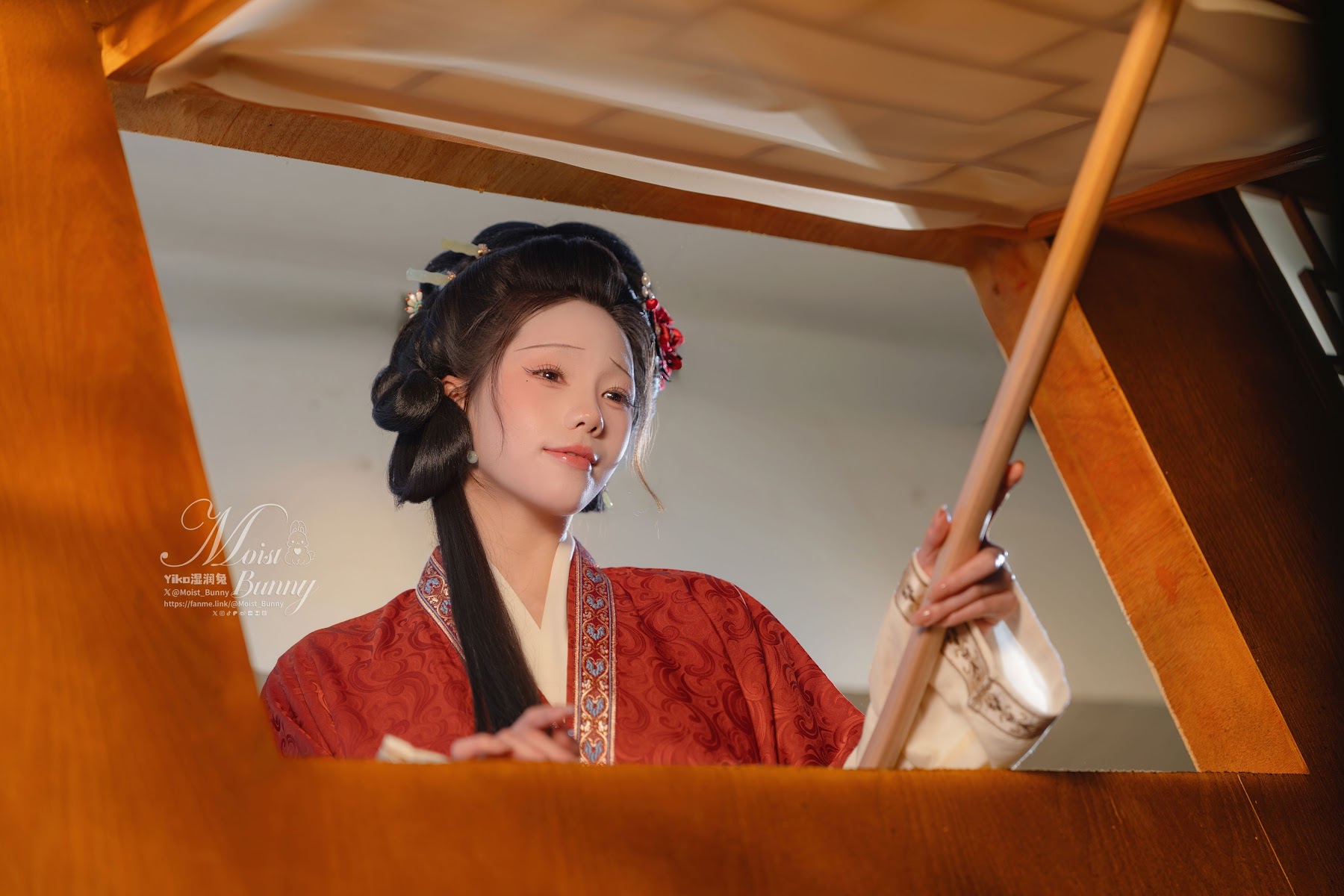Coser@黏黏团子兔 – 2026年02月作品『快马加鞭·金莲迎春』 - P1