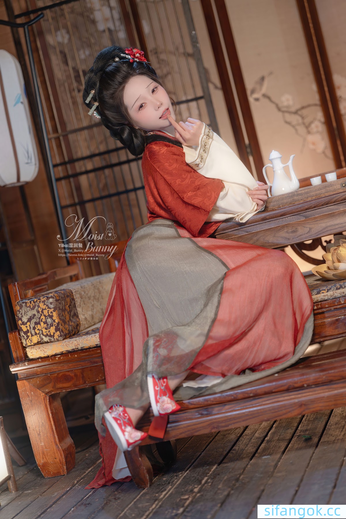 Coser@黏黏团子兔 – 2026年02月作品『快马加鞭·金莲迎春』 - P2