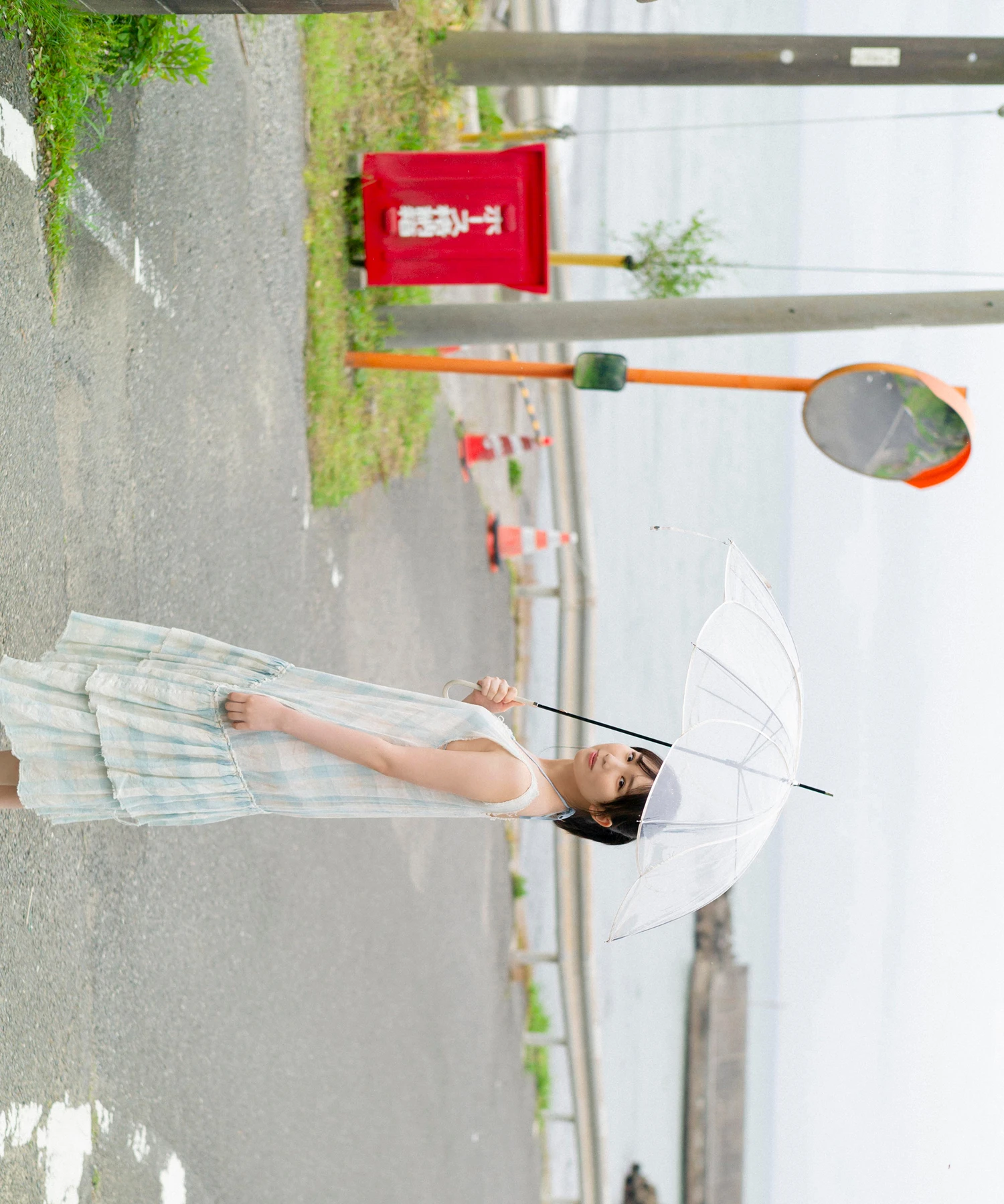 Nozomi Nishio 西尾希美, 写真集 「七色モラトリアム」 - P2