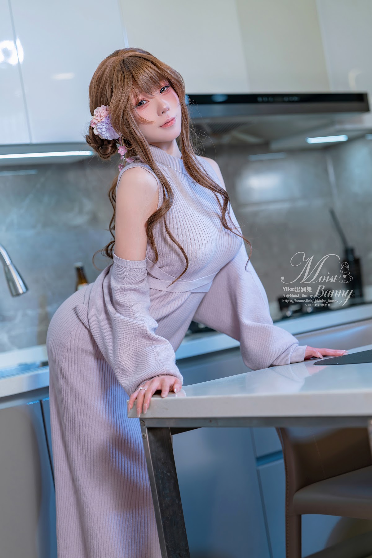 Coser@黏黏团子兔 – 2601月作品 在丈夫身边 - P29
