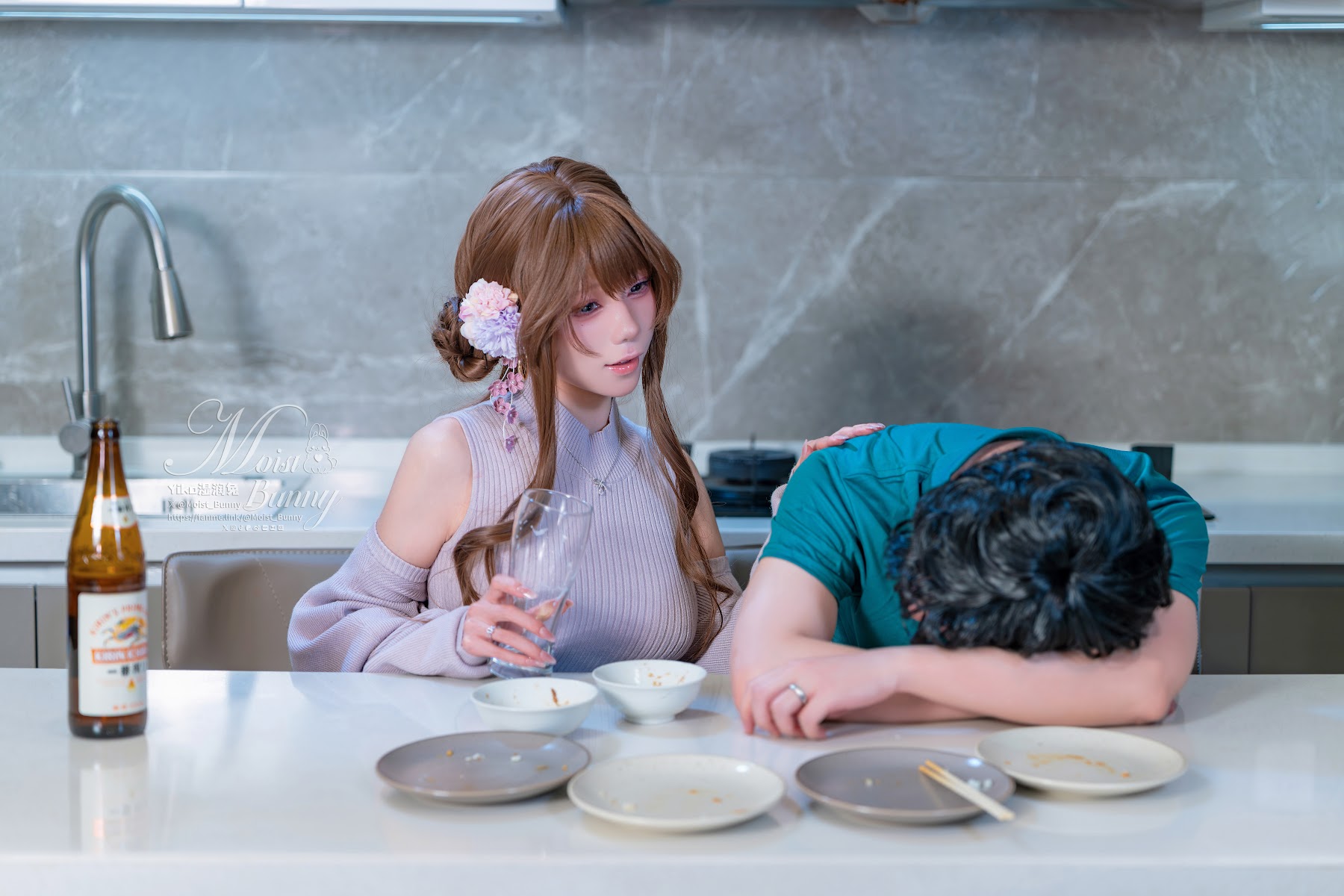Coser@黏黏团子兔 – 2601月作品 在丈夫身边 - P34