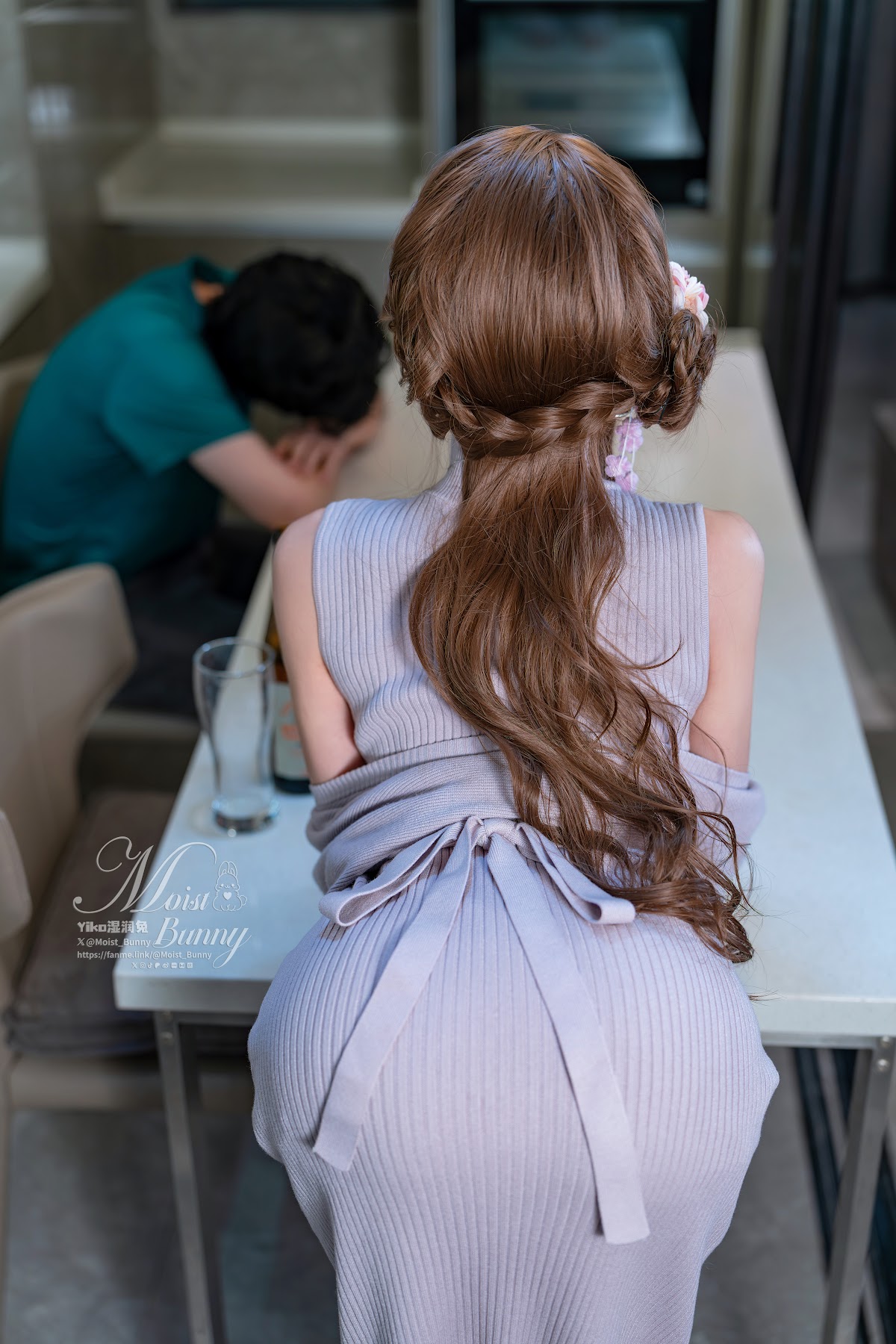 Coser@黏黏团子兔 – 2601月作品 在丈夫身边 - P37