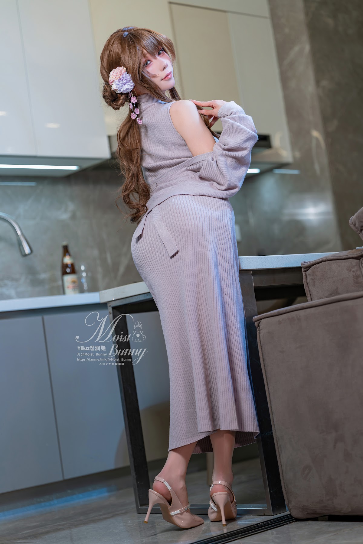 Coser@黏黏团子兔 – 2601月作品 在丈夫身边 - P58