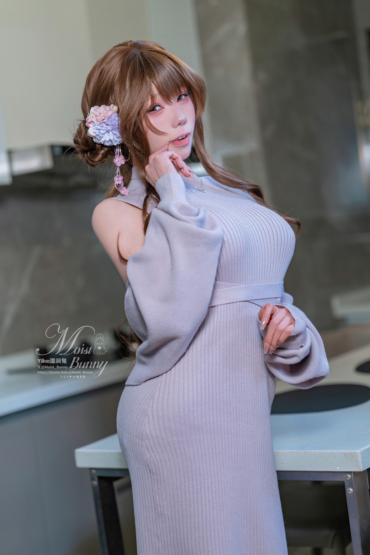 Coser@黏黏团子兔 – 2601月作品 在丈夫身边 - P69