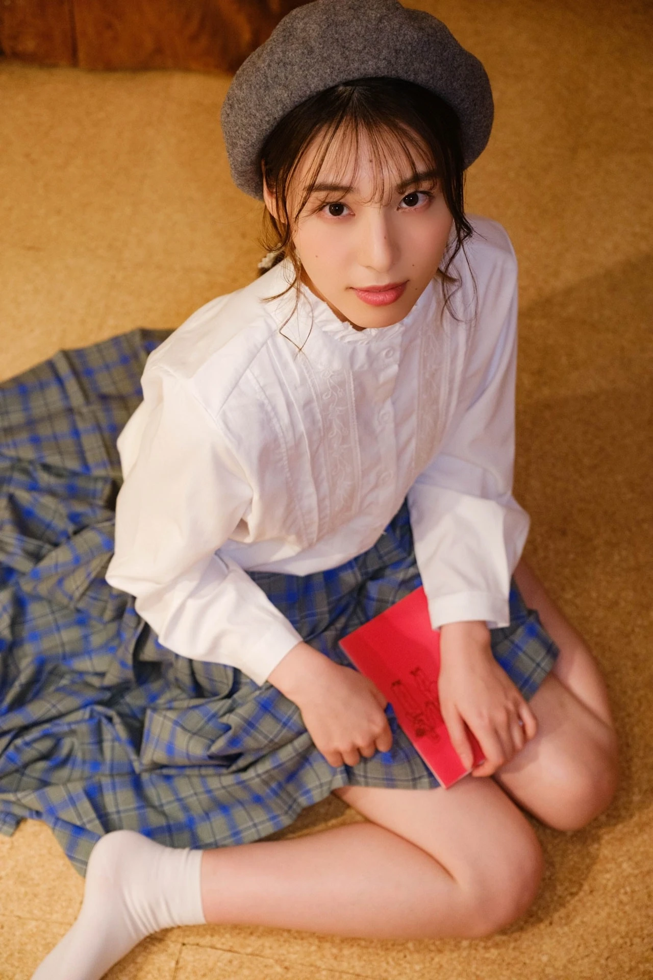 Iori Sagara 相楽伊織, SPA！デジタル写真集 「まじわるべきじゃない……」 - P8
