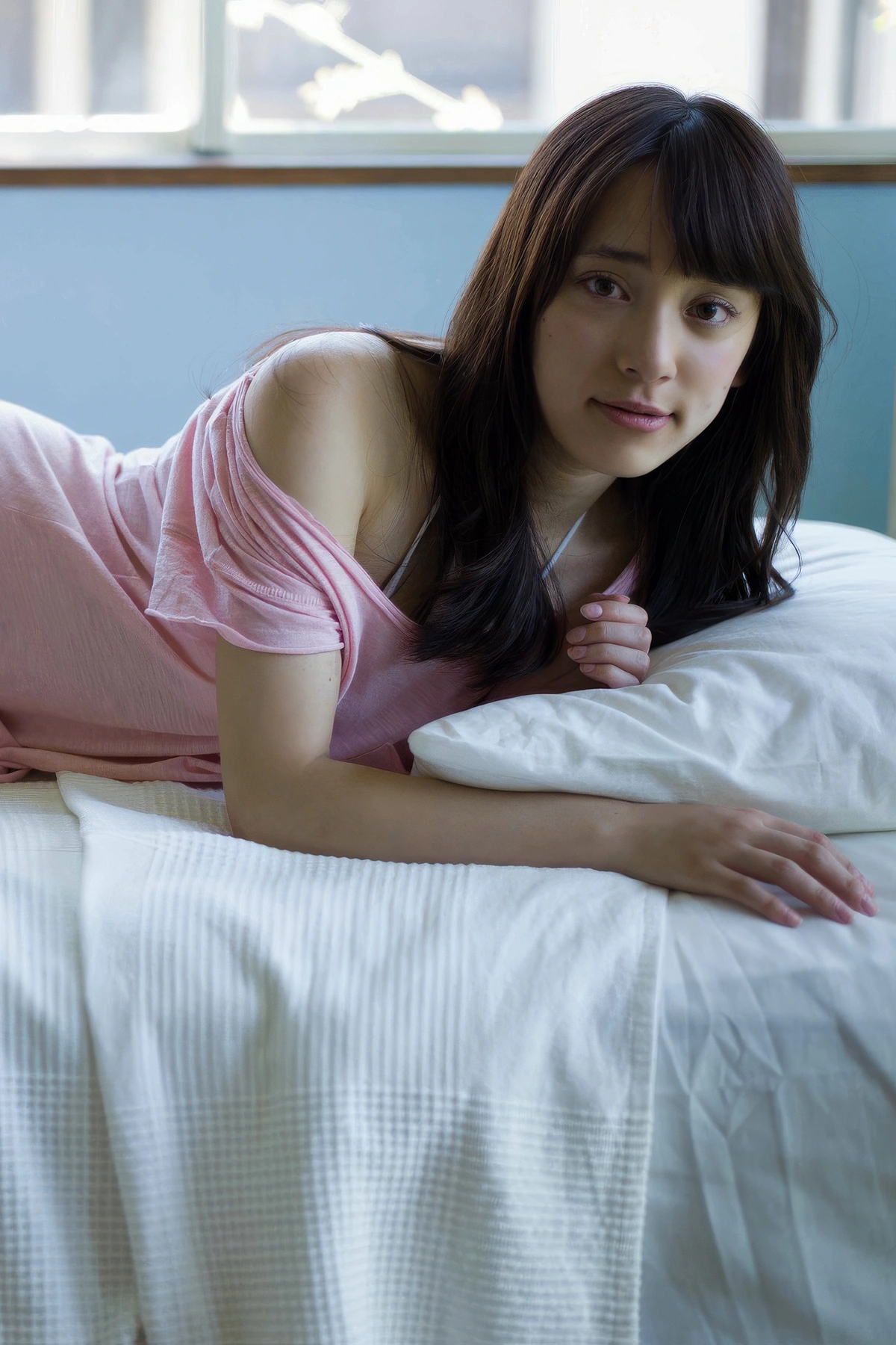 Sayaka Tomaru 都丸紗也華, FLASHデジタル写真集 「ストライク☆バスト！」 - P60