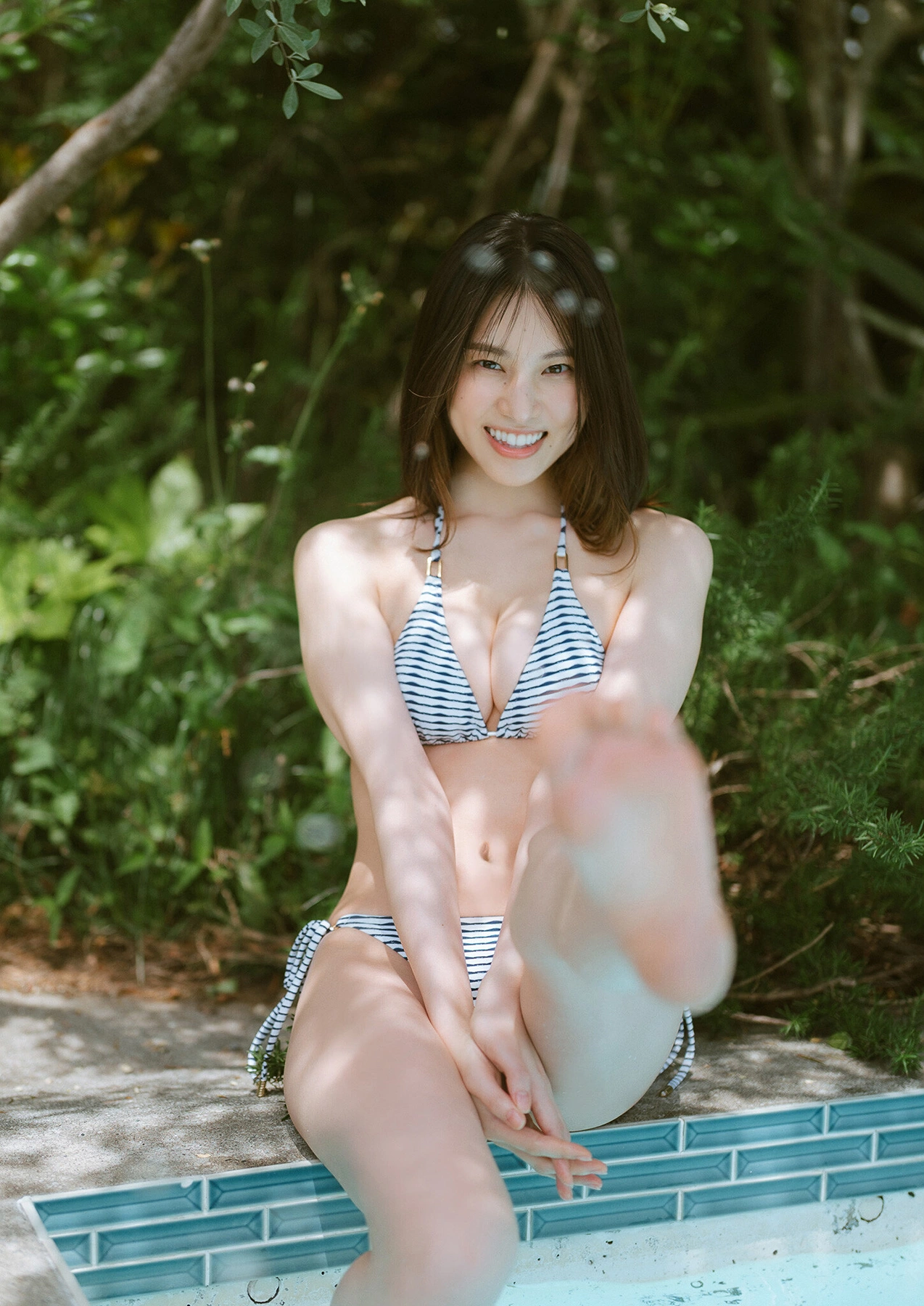 Iori Sagara 相楽伊織, 写真集 スピサン グラビアフォトブック 「Summer Vibes」 - P20