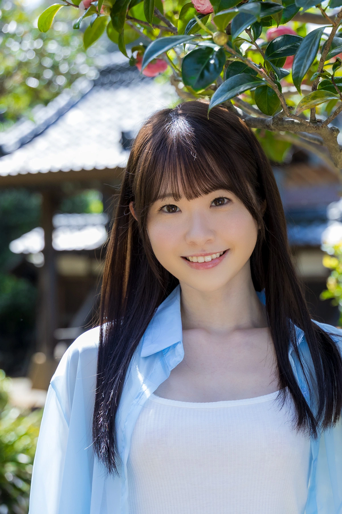 Emika Shirakami 白上咲花, ヌード写真集 「百花繚乱」 - P9