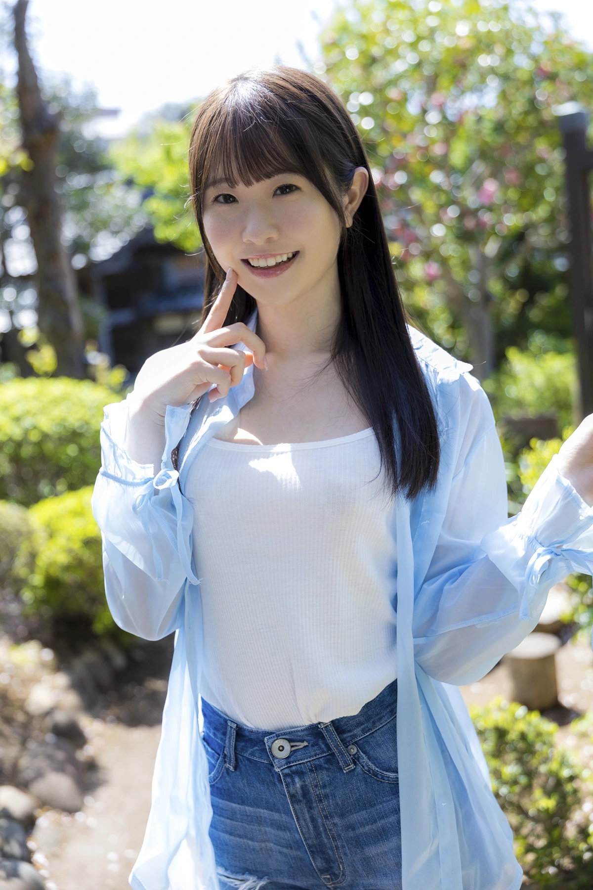 Emika Shirakami 白上咲花, ヌード写真集 「百花繚乱」 - P3