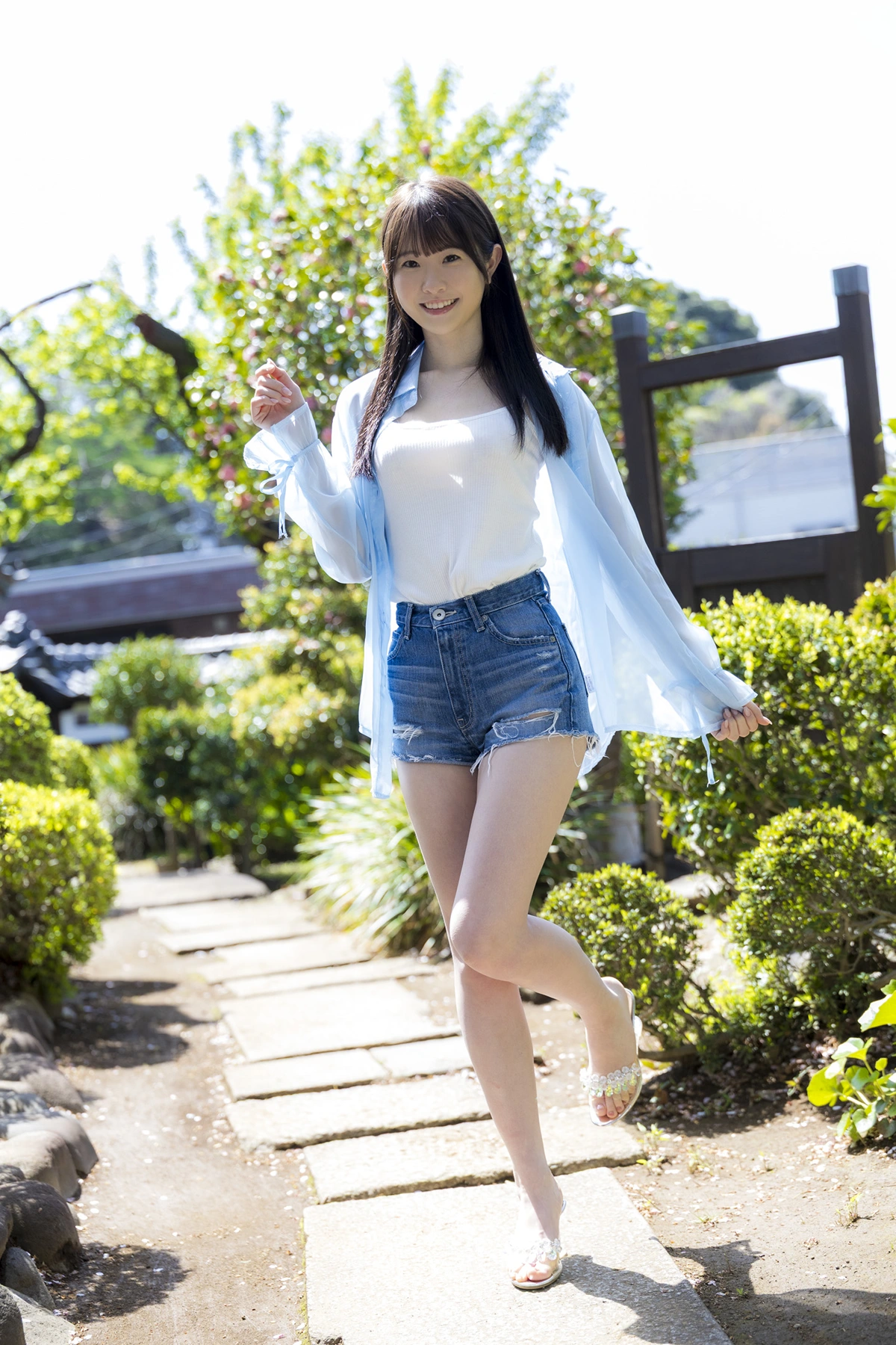 Emika Shirakami 白上咲花, ヌード写真集 「百花繚乱」 - P4
