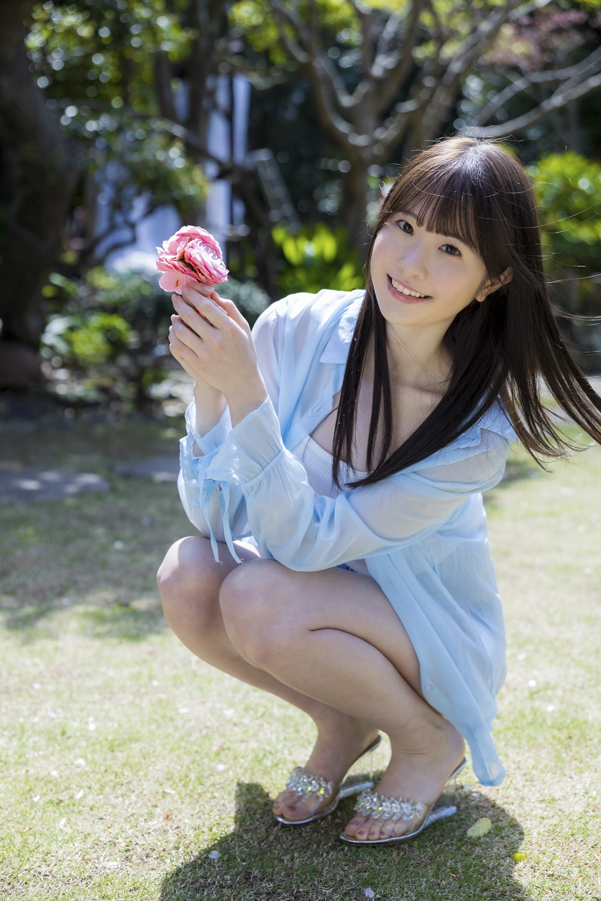 Emika Shirakami 白上咲花, ヌード写真集 「百花繚乱」 - P5